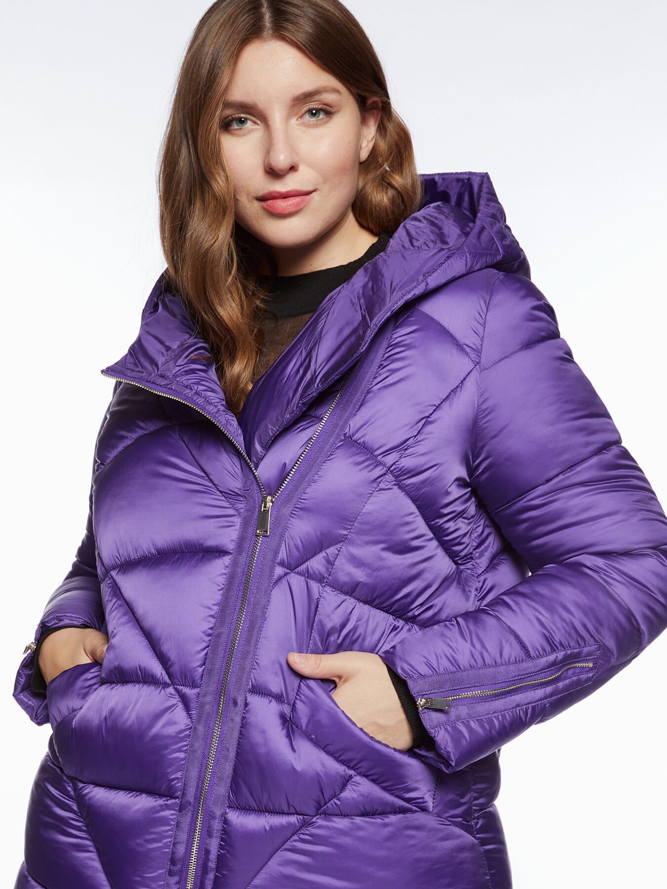 Piumino con chiusura asimmetrica image number 3