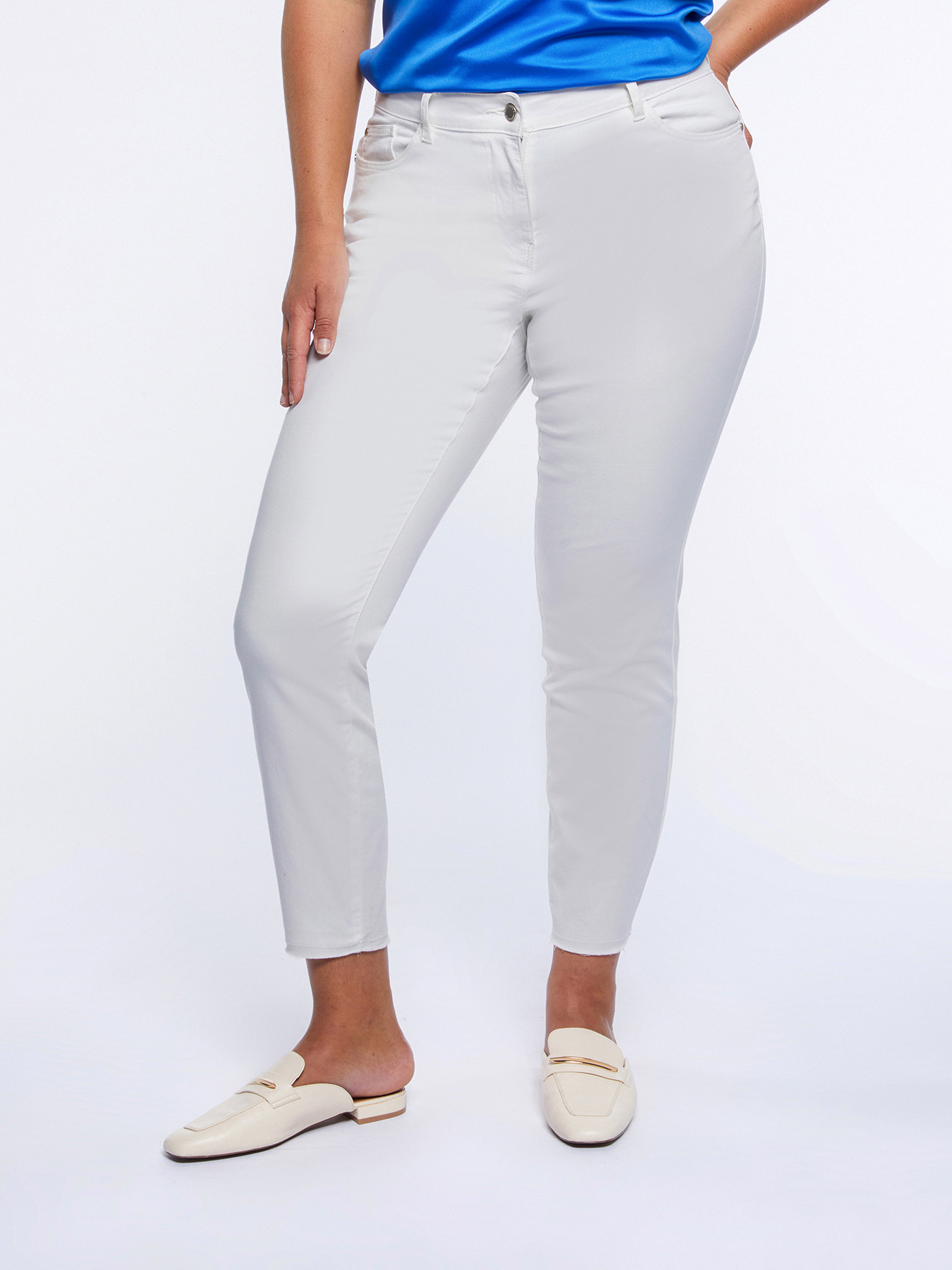 Skinny-Push-up-Hose aus farbigem Denim image number 2