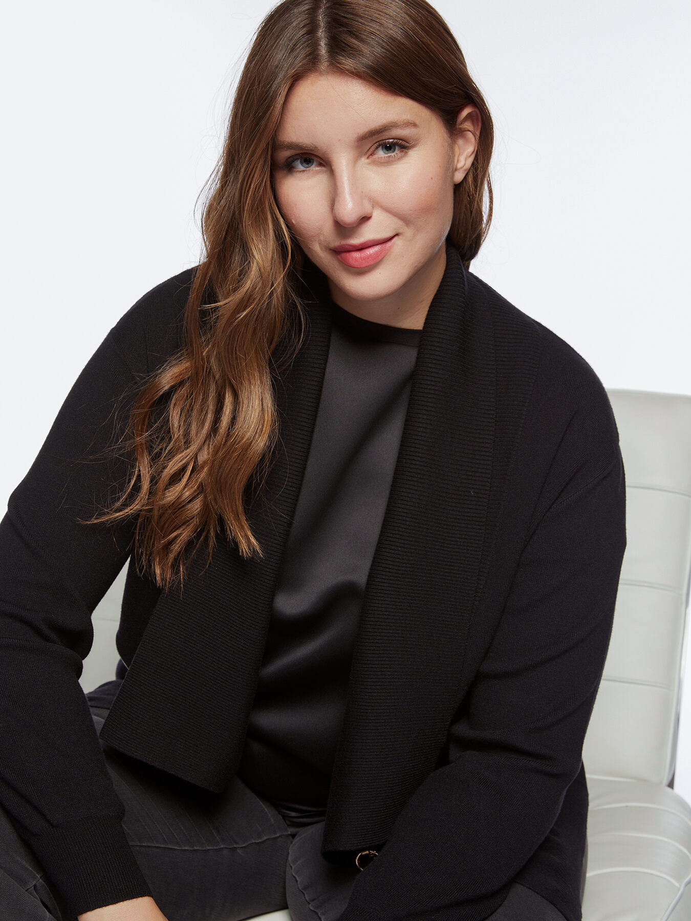 ECOVERO&trade; viscose cardigan with zipper image number 3