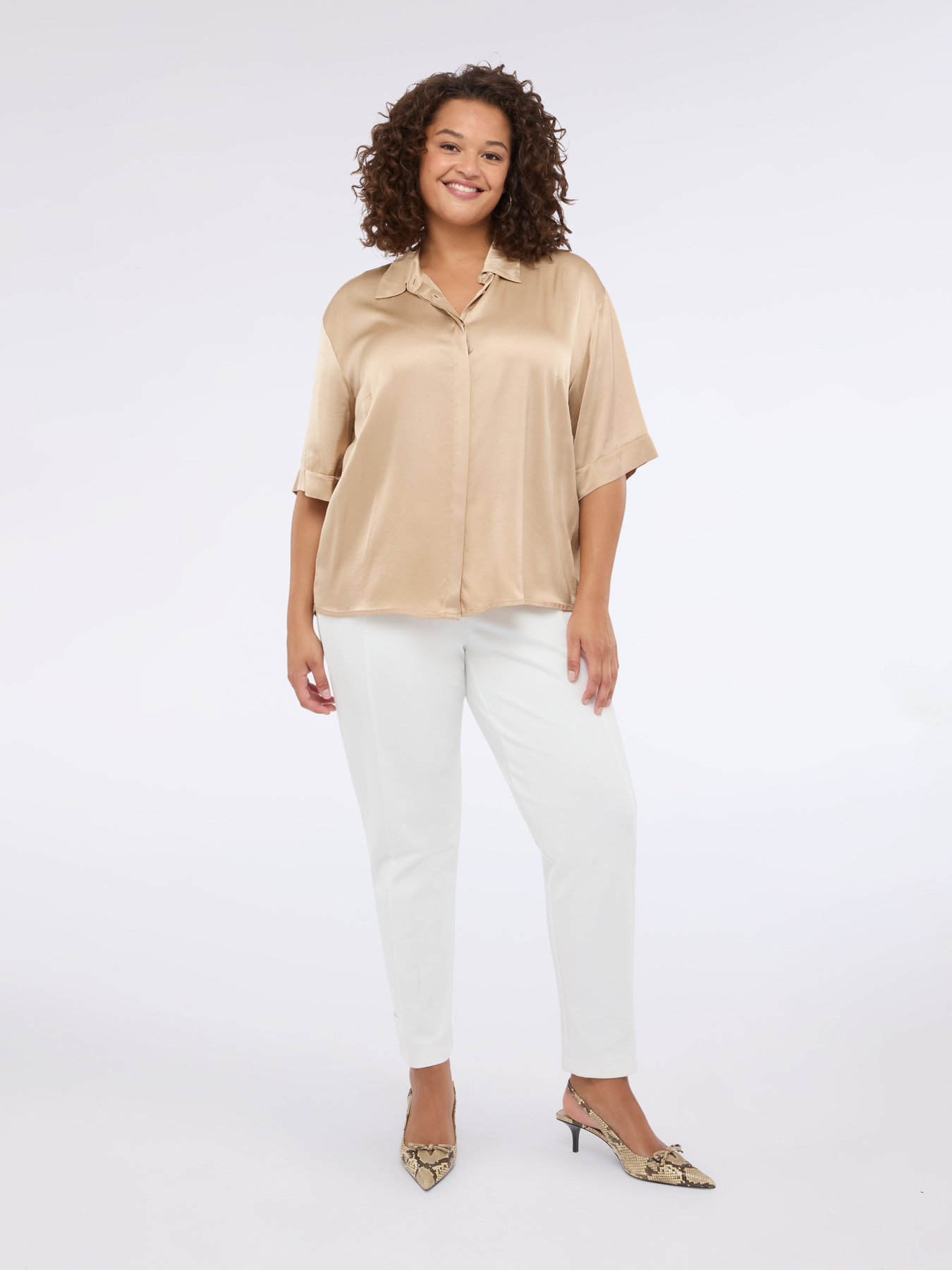 Carrot Fit Trousers in Milano Stitch image number 2