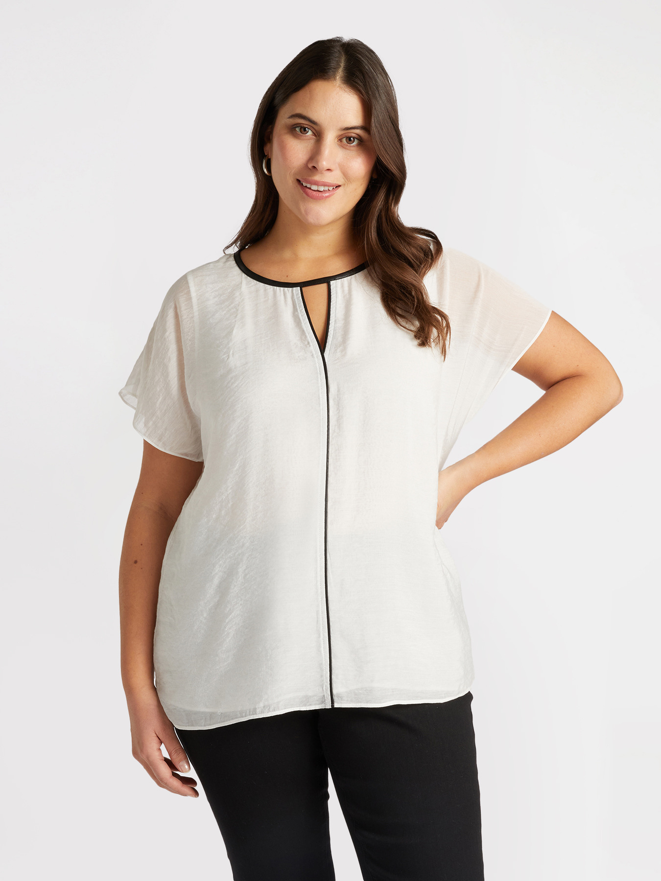 Blouse with black trims and cut-out detail image number 0
