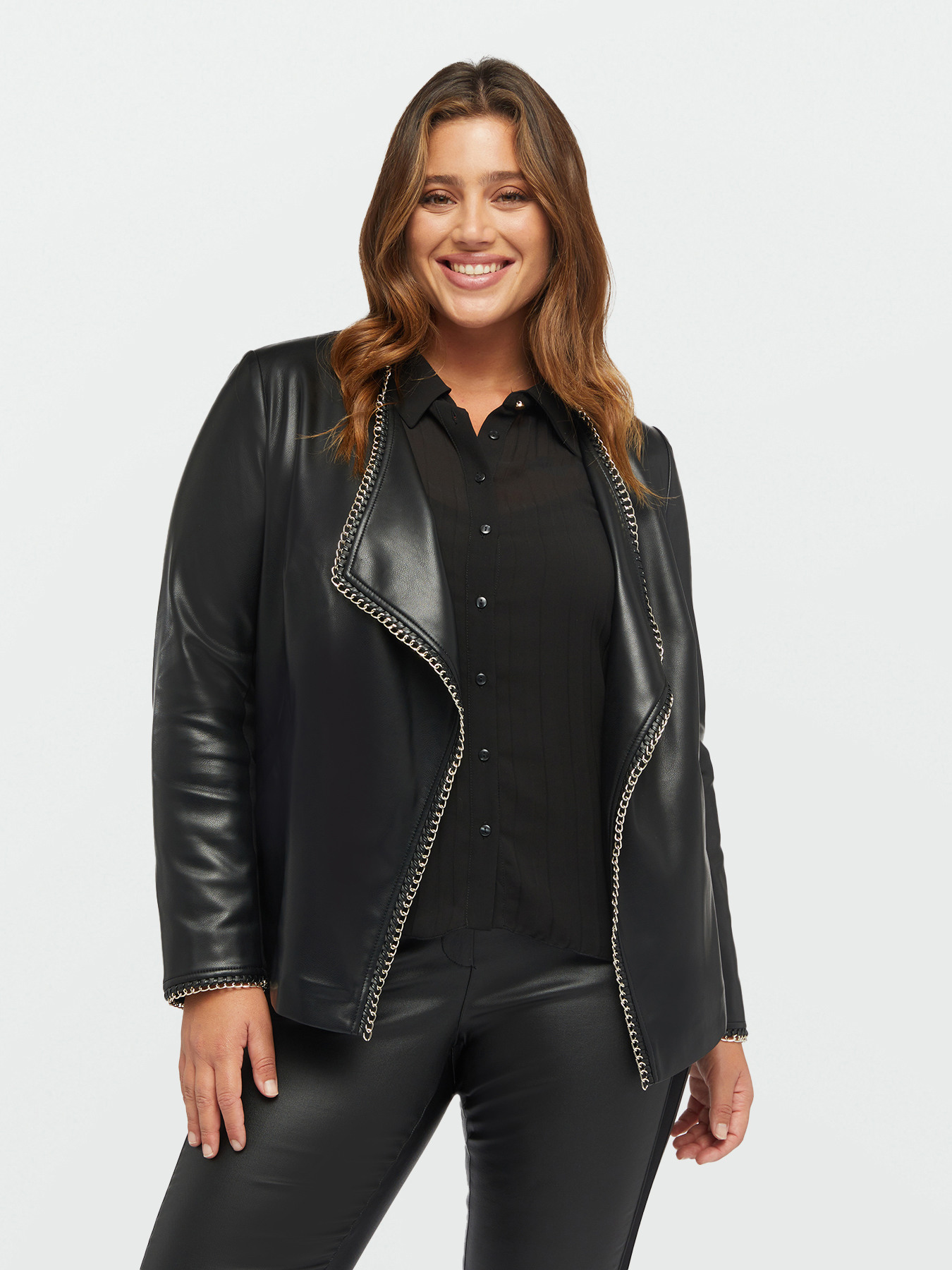 Chaqueta biker con cadena image number 0