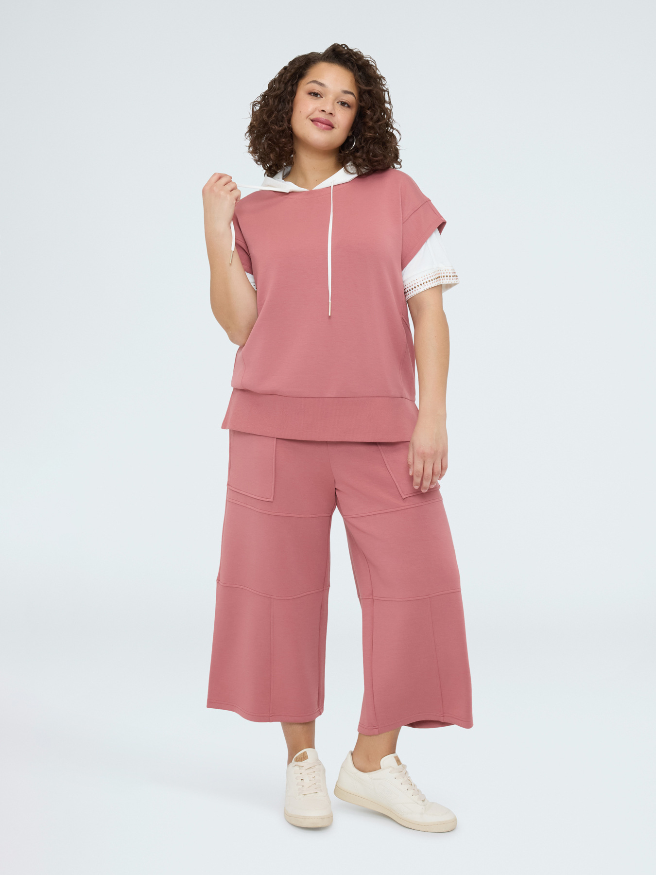 &Auml;rmelloser Sweatshirt aus Scuba image number 4