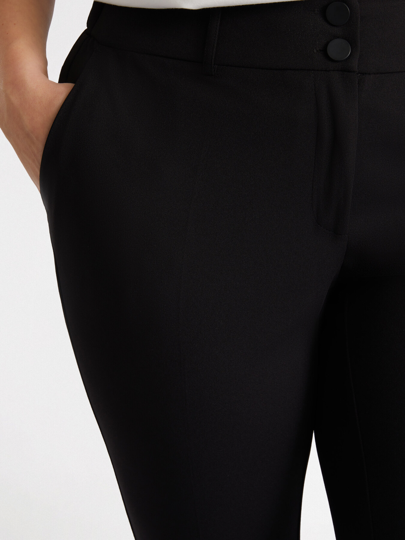 Pantal&oacute;n flare de crep&eacute; image number 4