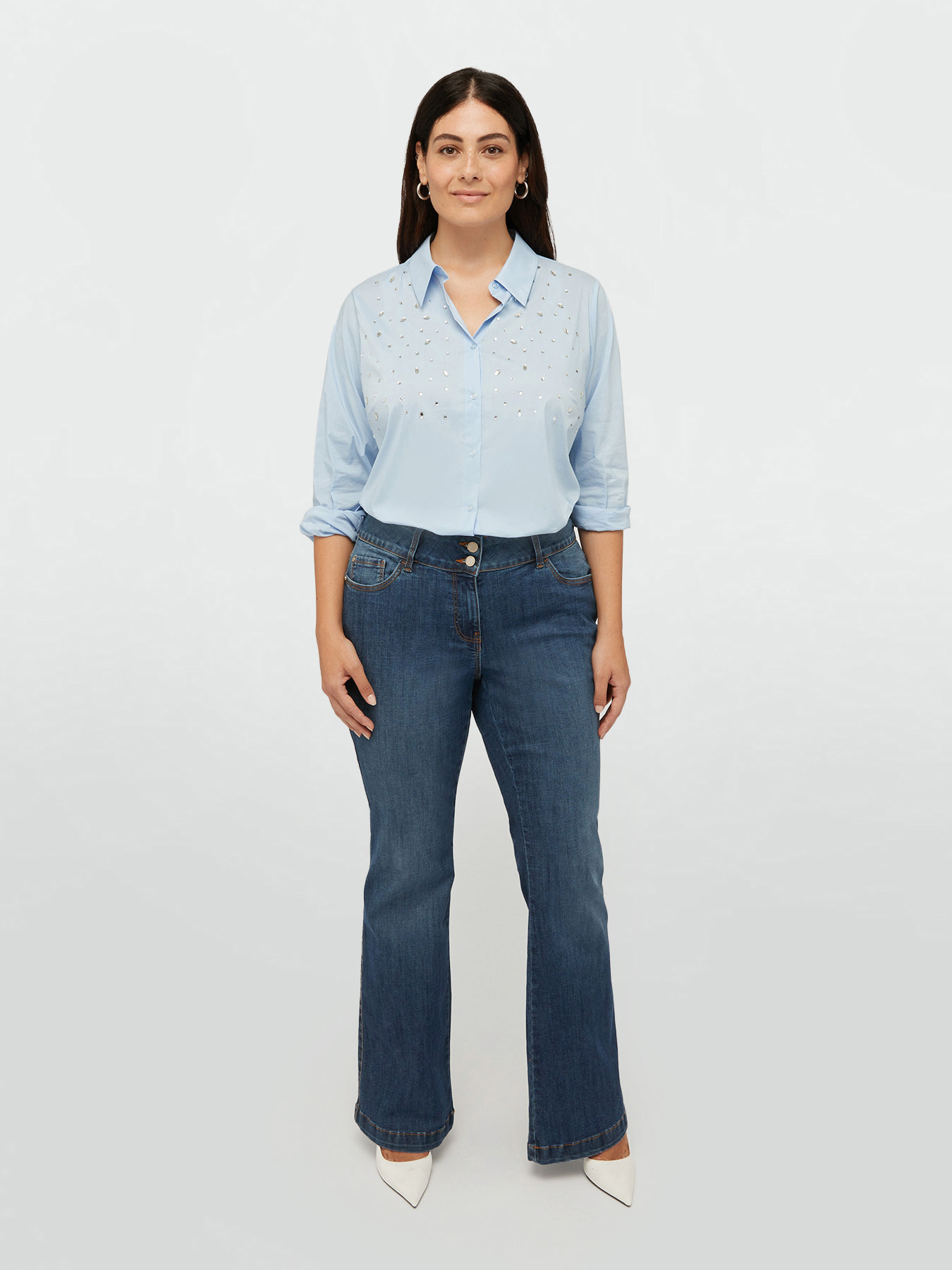 Shirt embroidered with rhinestones image number 4