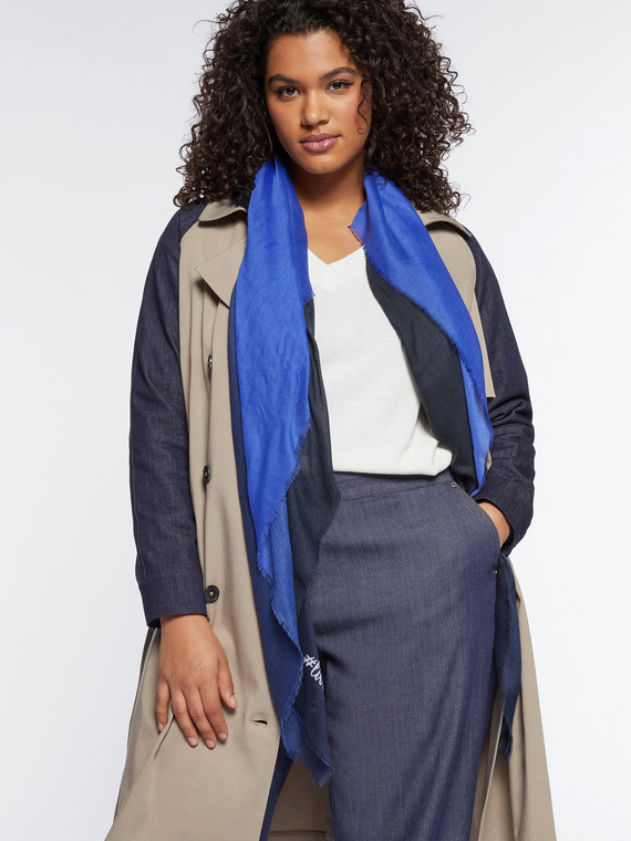Shaded scarf in blue tones