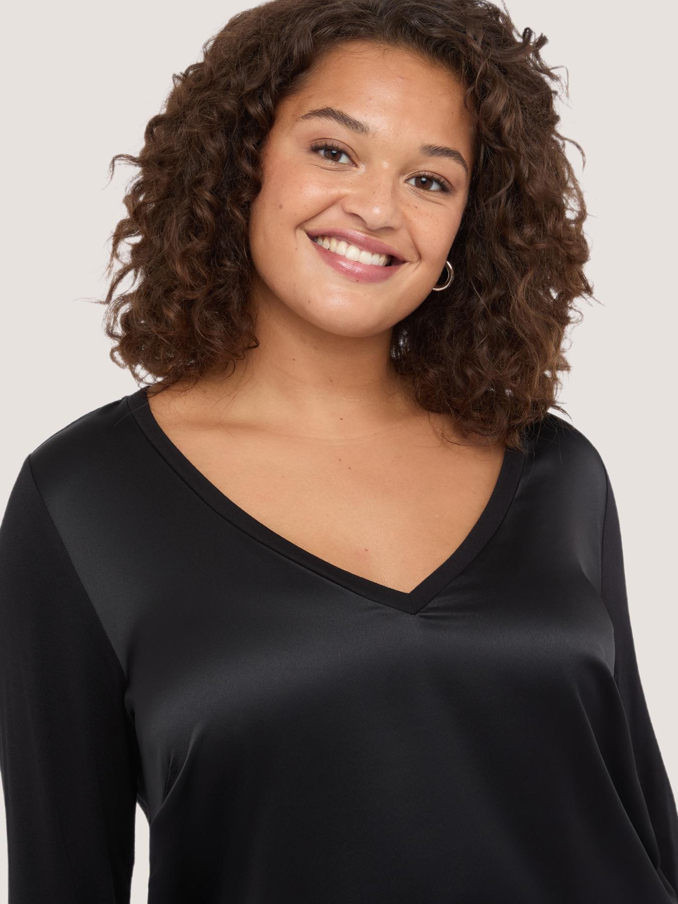 Two-material V-neck T-shirt with long sleeves image number 2