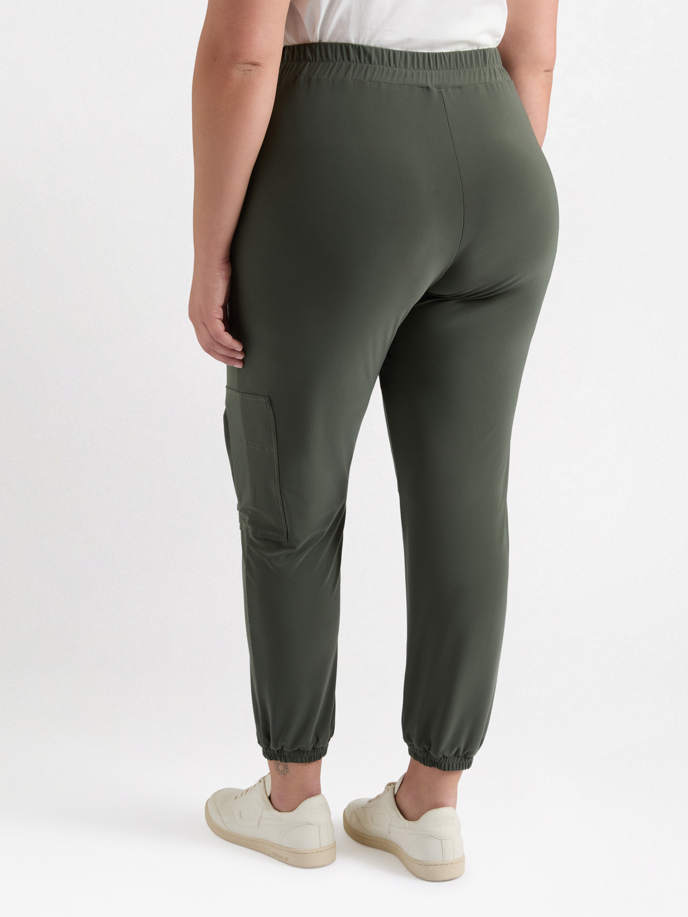Pantalones cargo en tejido de punto image number 1
