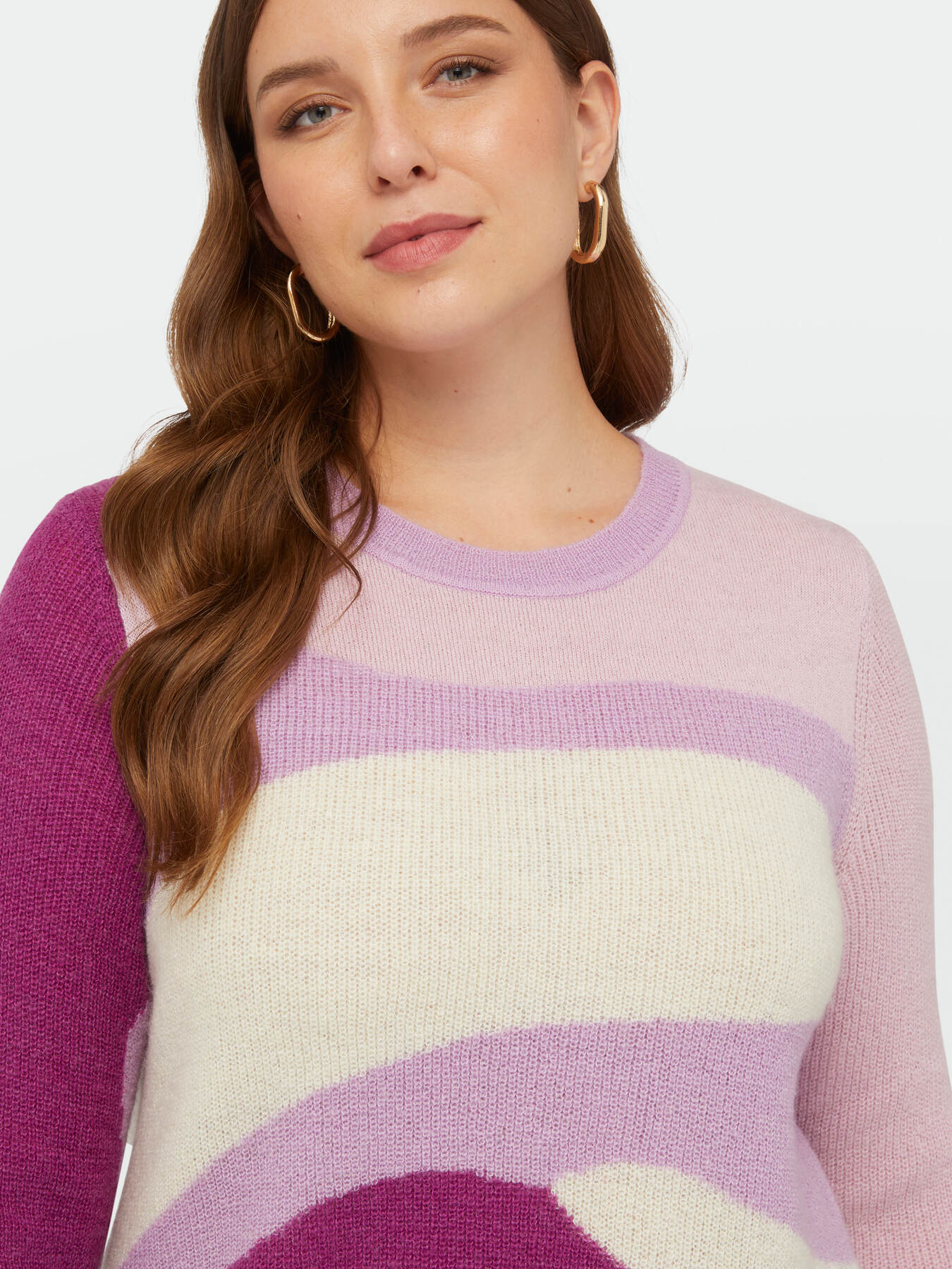 Sweater with wave inlays image number 3