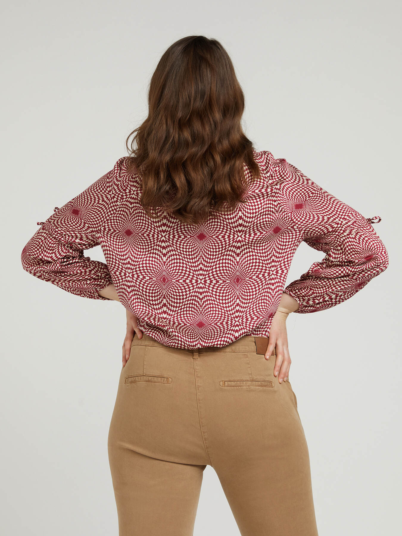 Blouse motif optique image number 1