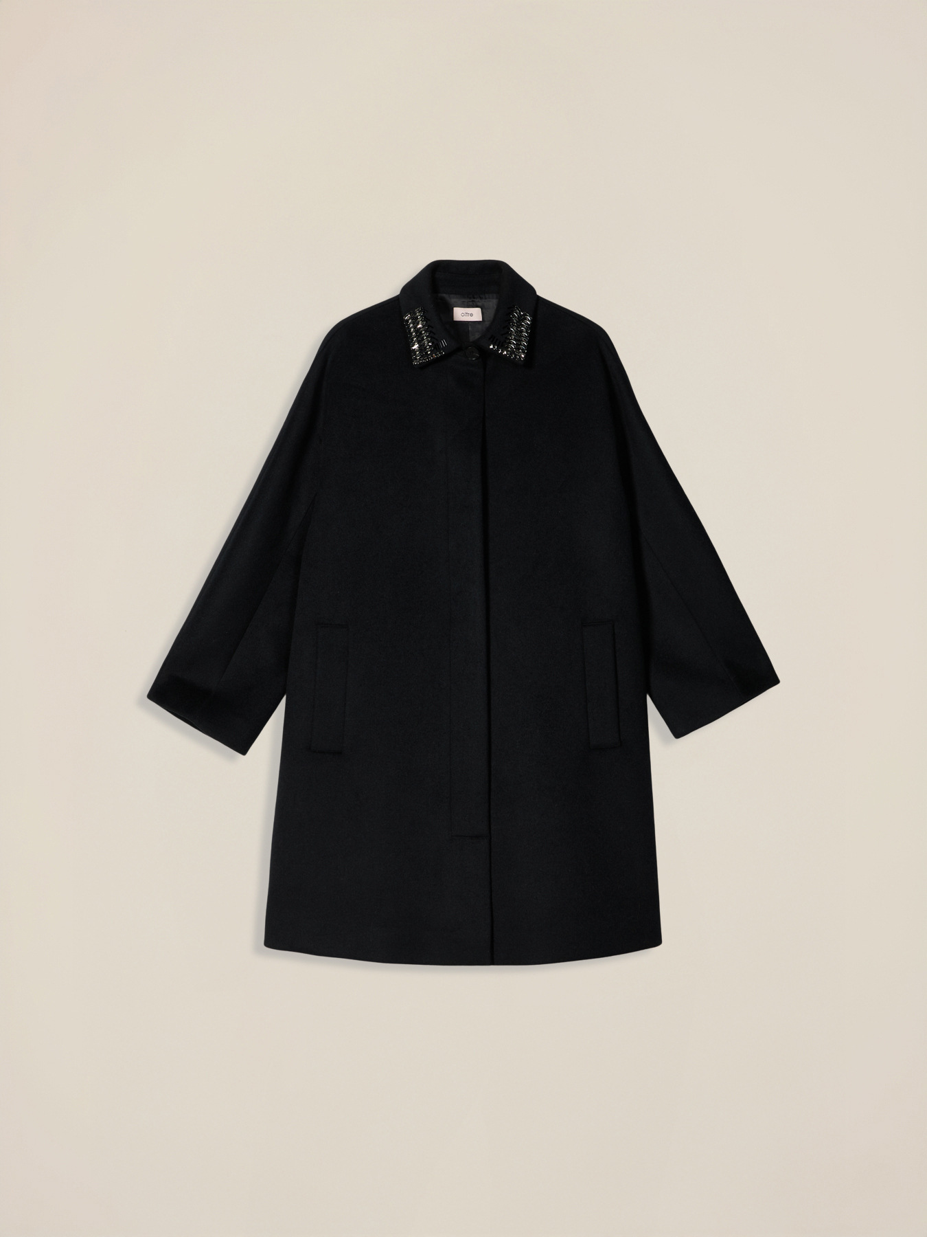 Abrigo de mezcla de lana con cuello joya image number 3