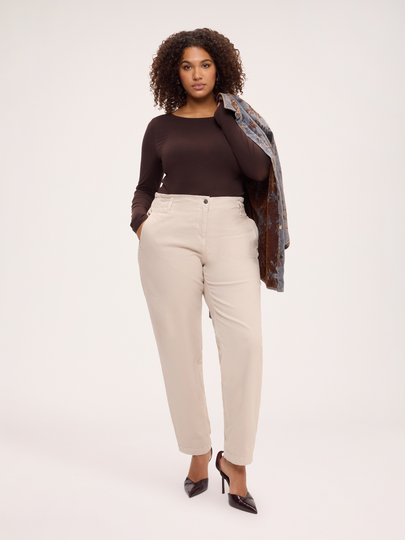 Second-skin sweater in cashmere blend image number 2