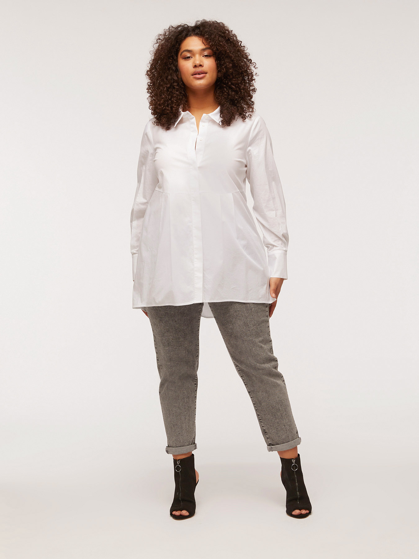 Camicia lunga con scritta ricamata image number 2
