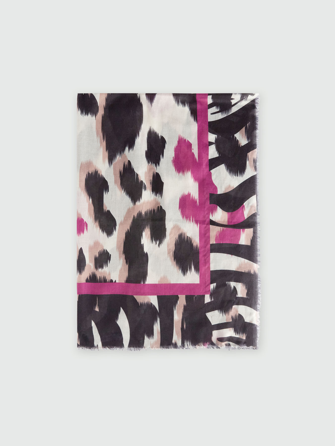 Foulard &agrave; imprim&eacute; animalier image number 1