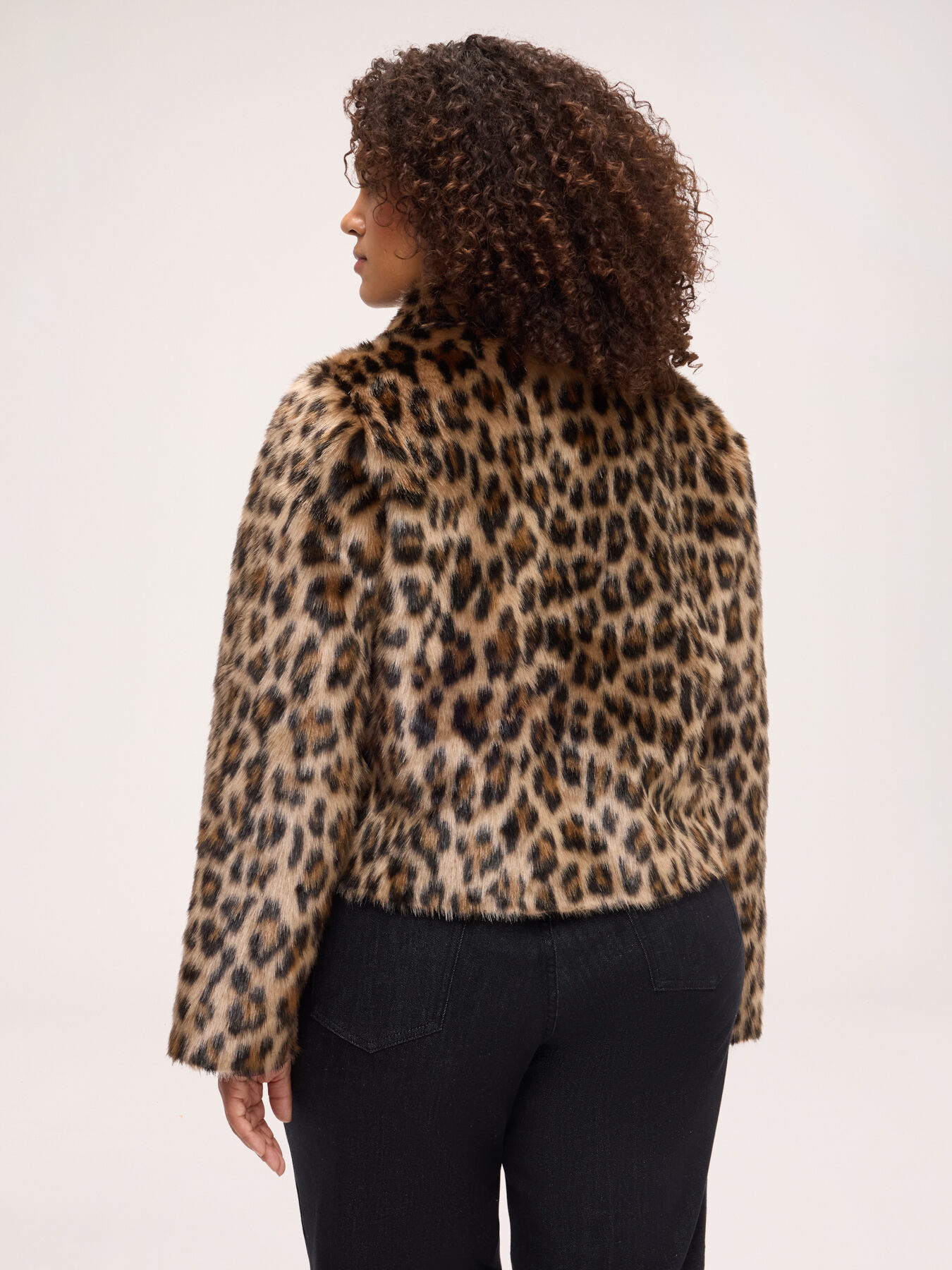 Short animal-print faux fur jacket image number 1
