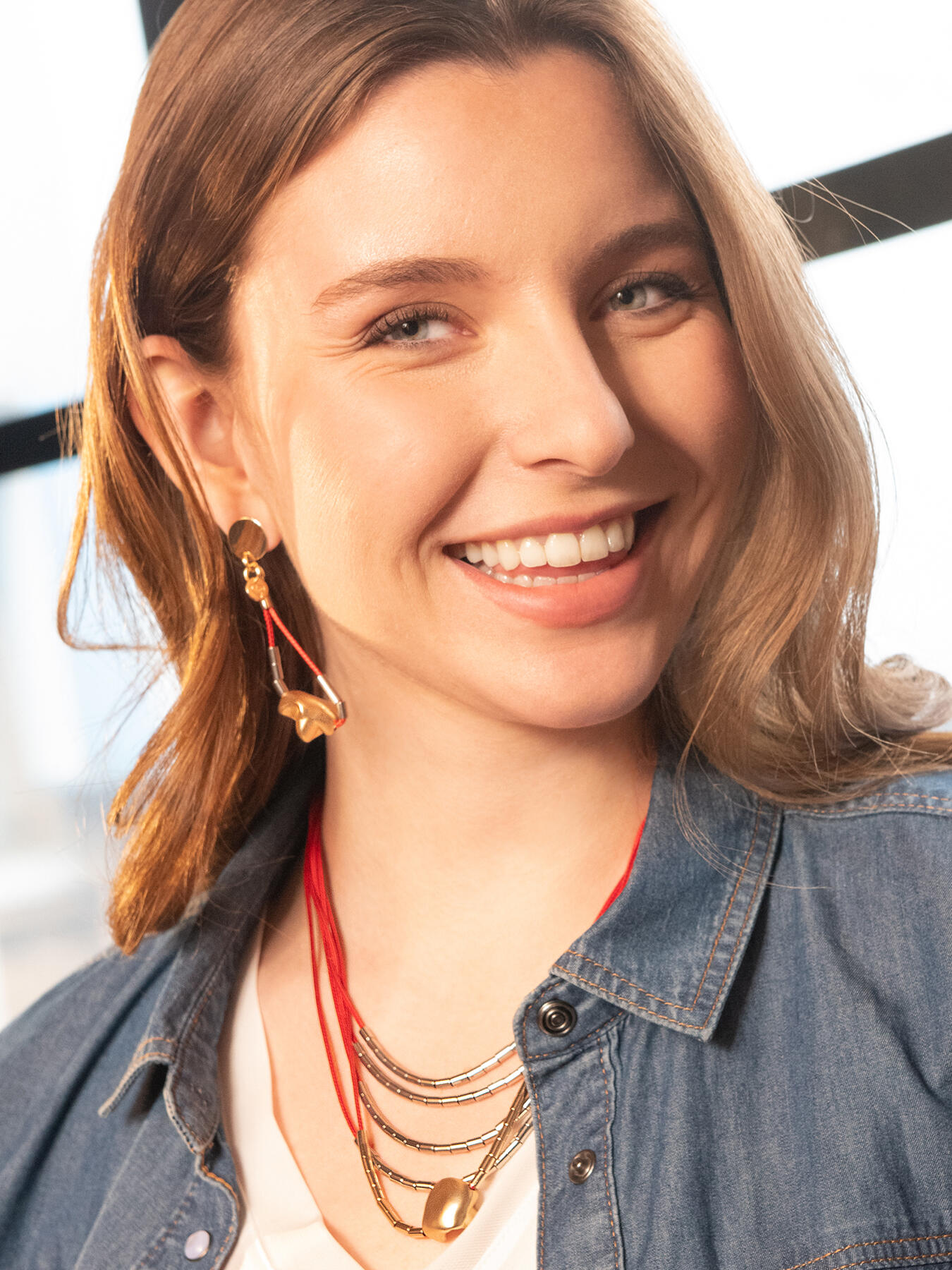 Collar de varios hilos con pepitas image number 0