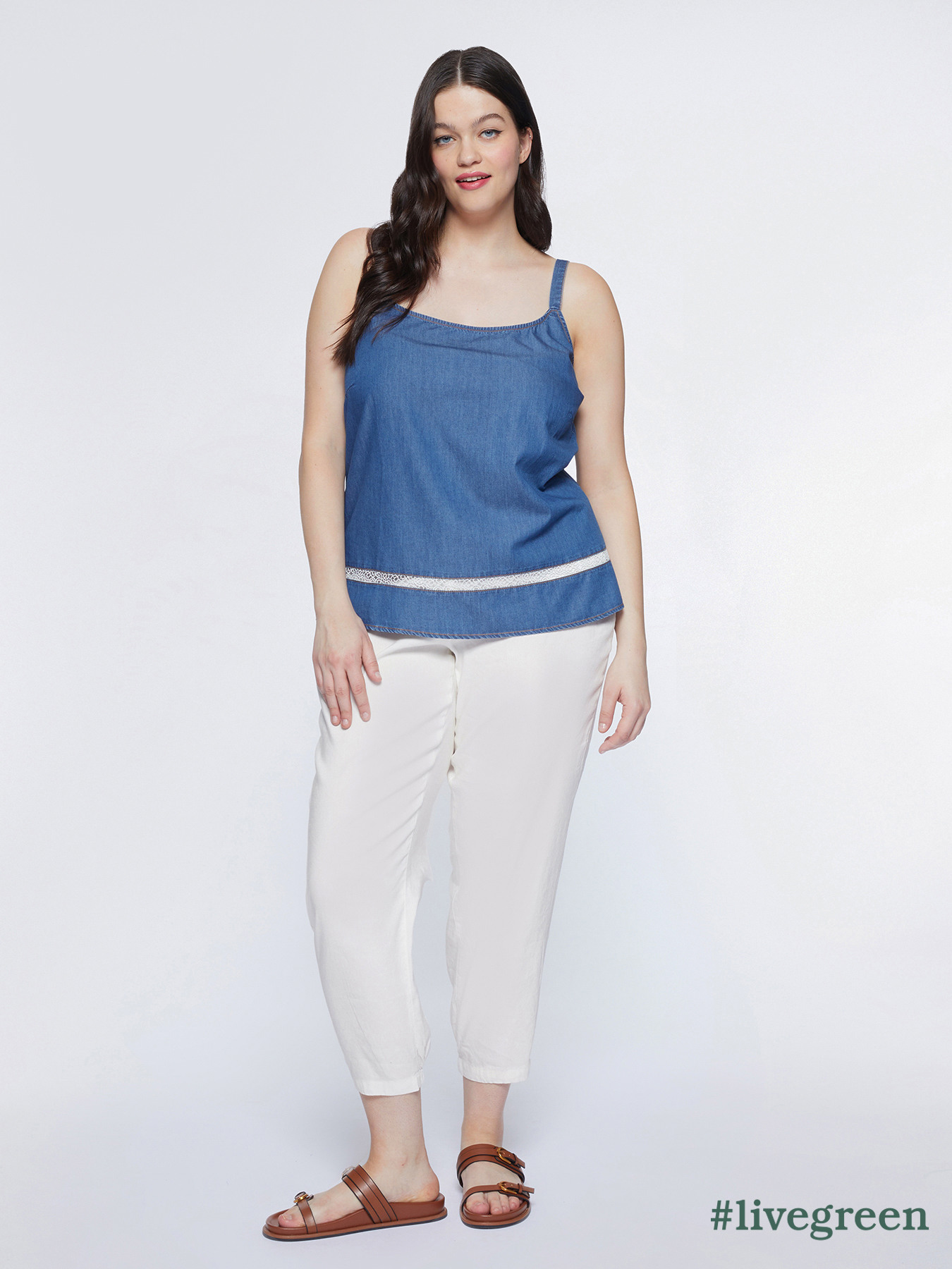 Top vaquero con bordes de encaje image number 2