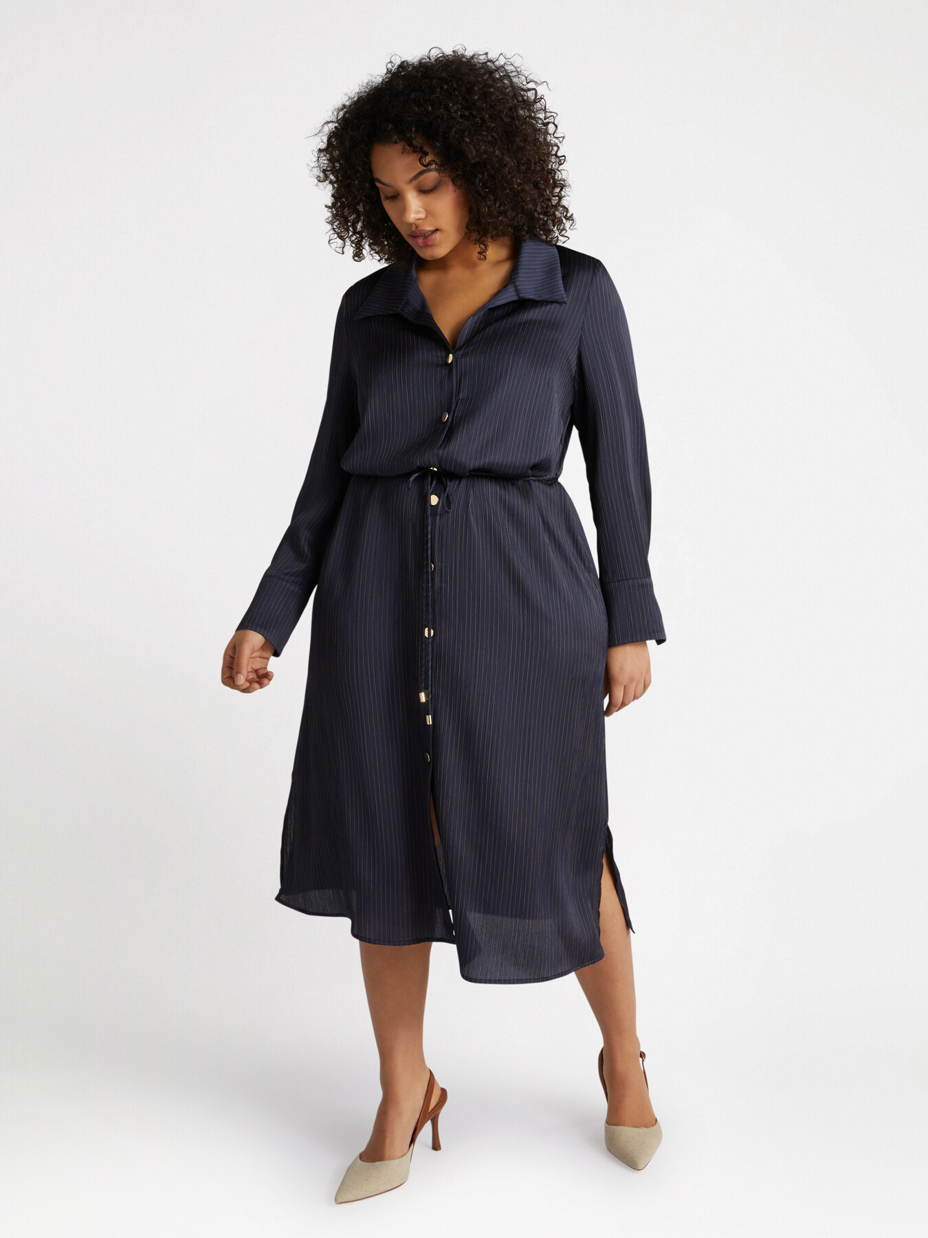 Chemisier dress with belt at the waist image number 4