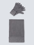 Set de bufanda y guantes con aplicaciones image number 0