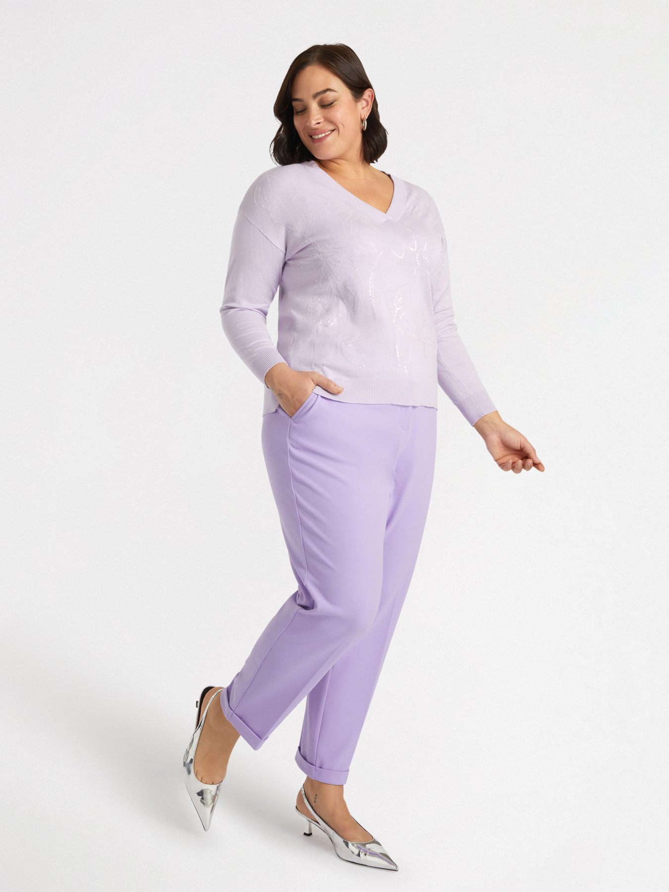 Pullover mit Blumenstickerei image number 3