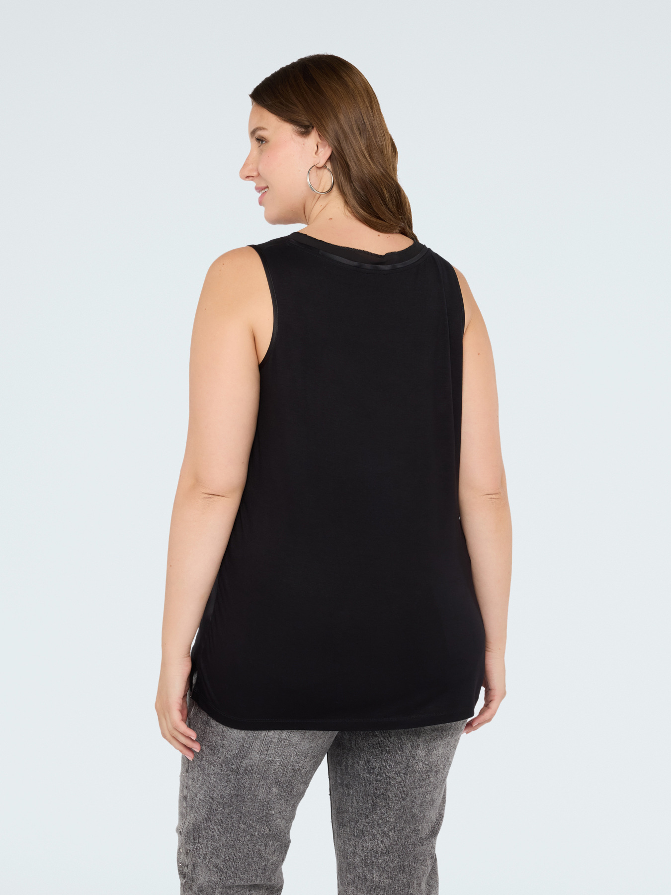 Two-material top with V-neck image number 1