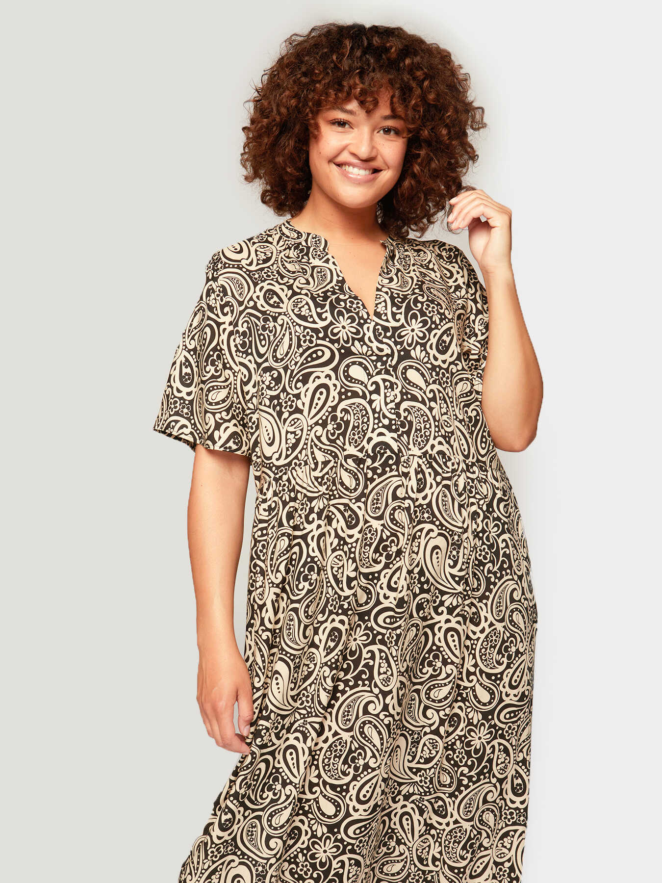 Bedrucktes Kleid aus Viskose image number 2
