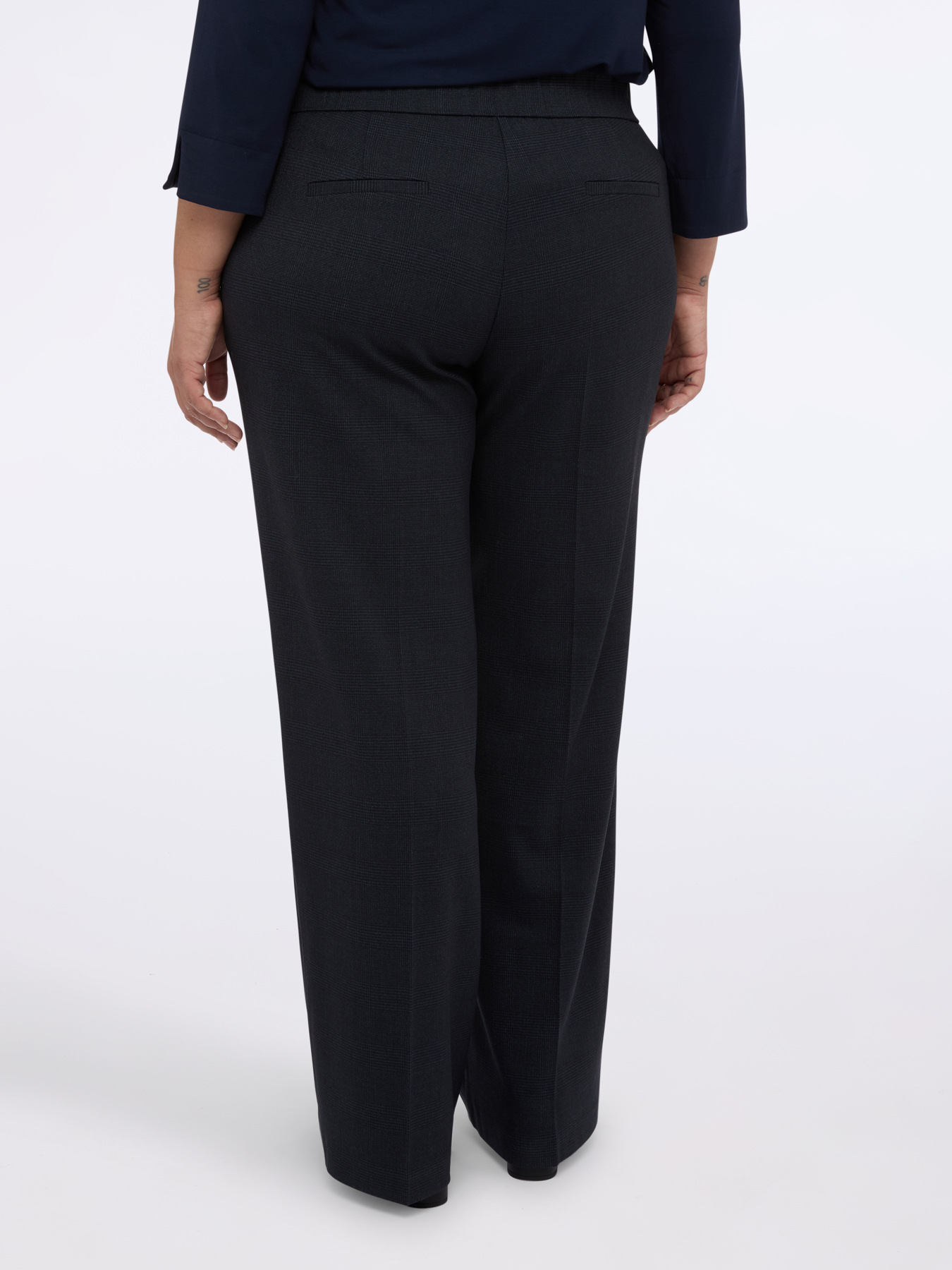 Pantalon new regular avec pli repass&eacute; image number 1