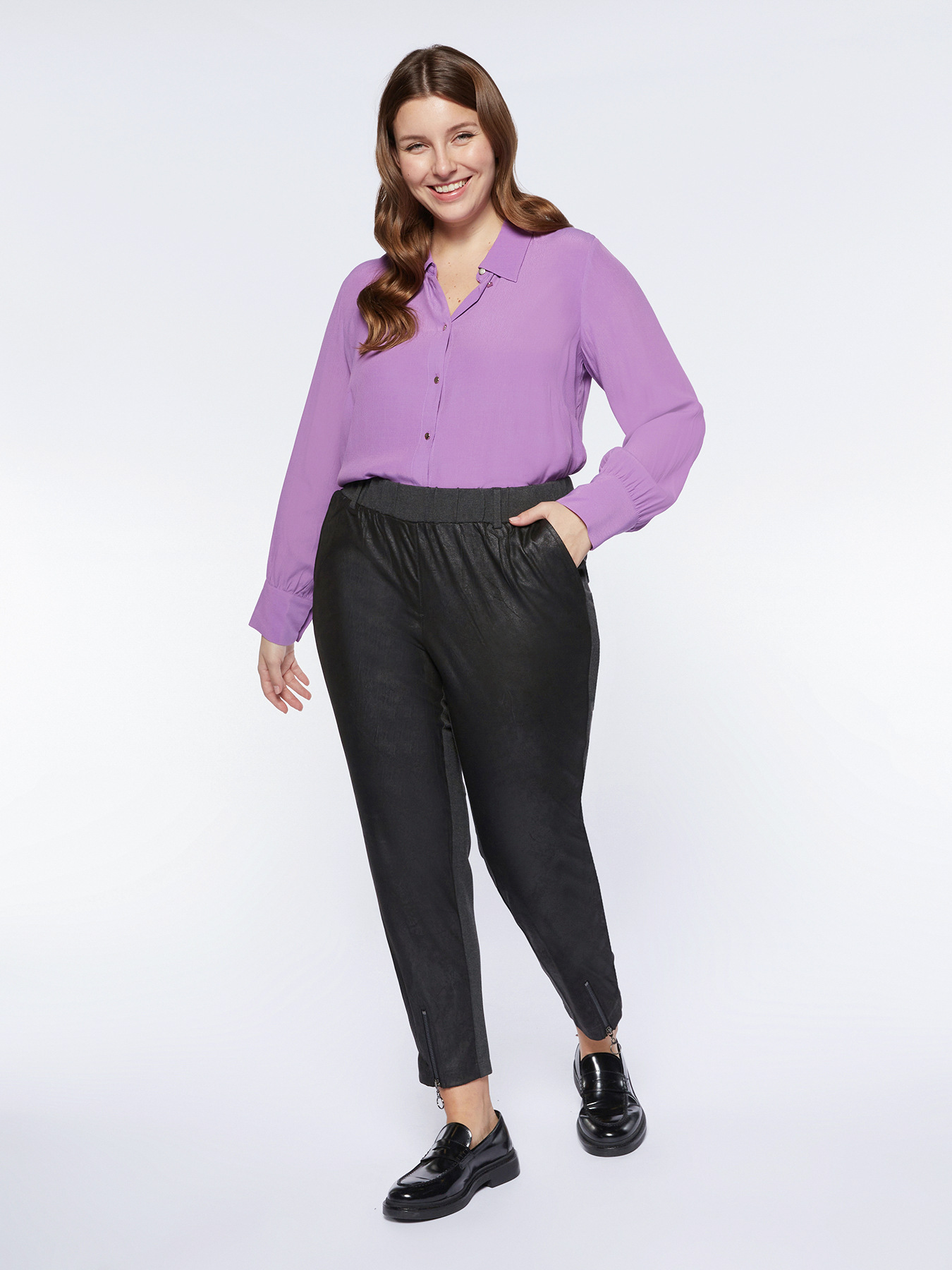 Pantaloni in due tessuti con zip image number 3