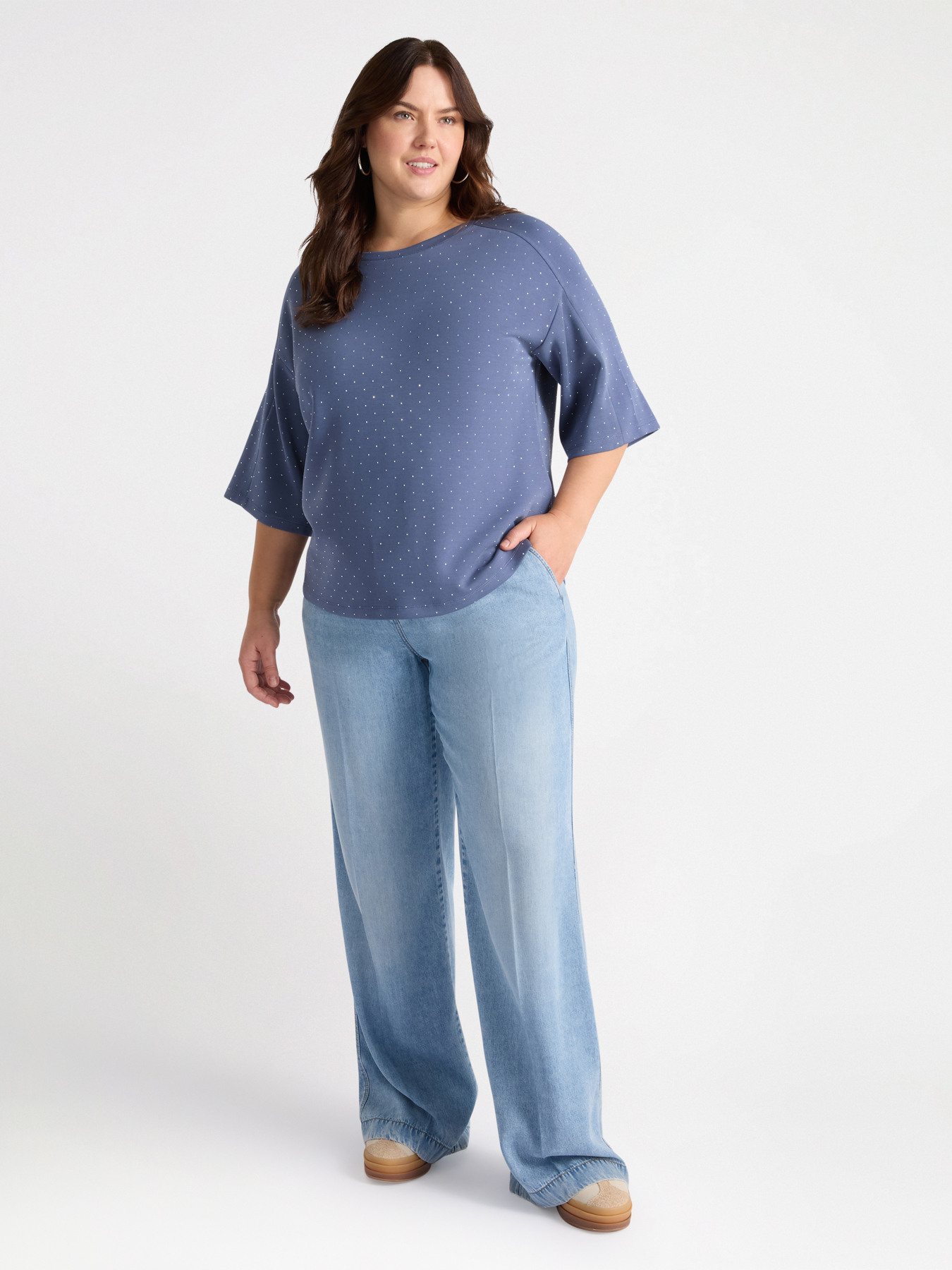 Sweatshirt with rhinestones image number 3