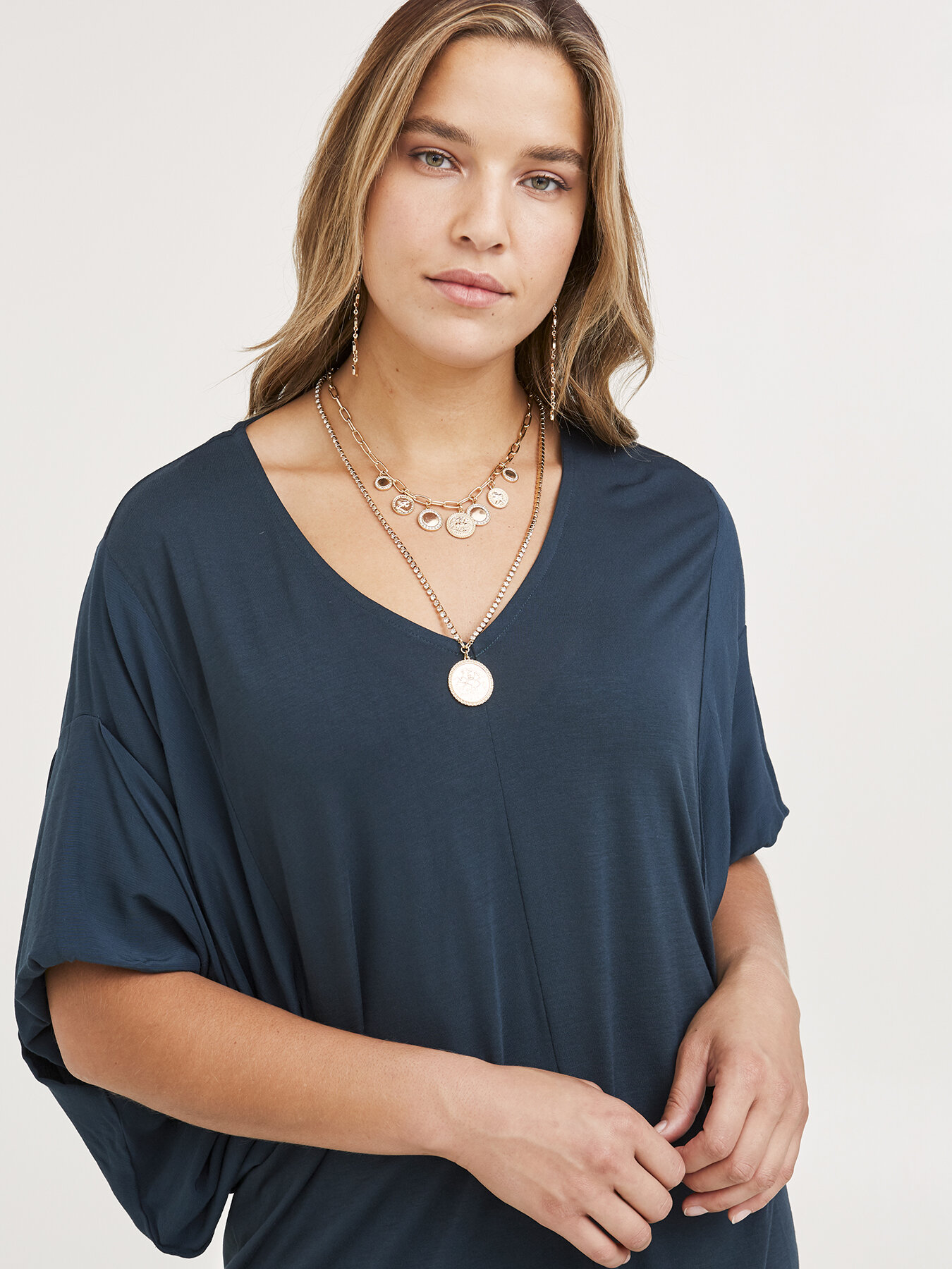 Collar de varios hilos con colgantes redondos image number 2