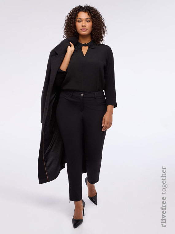 T-shirt bimati&egrave;re avec col pr&eacute;cieux