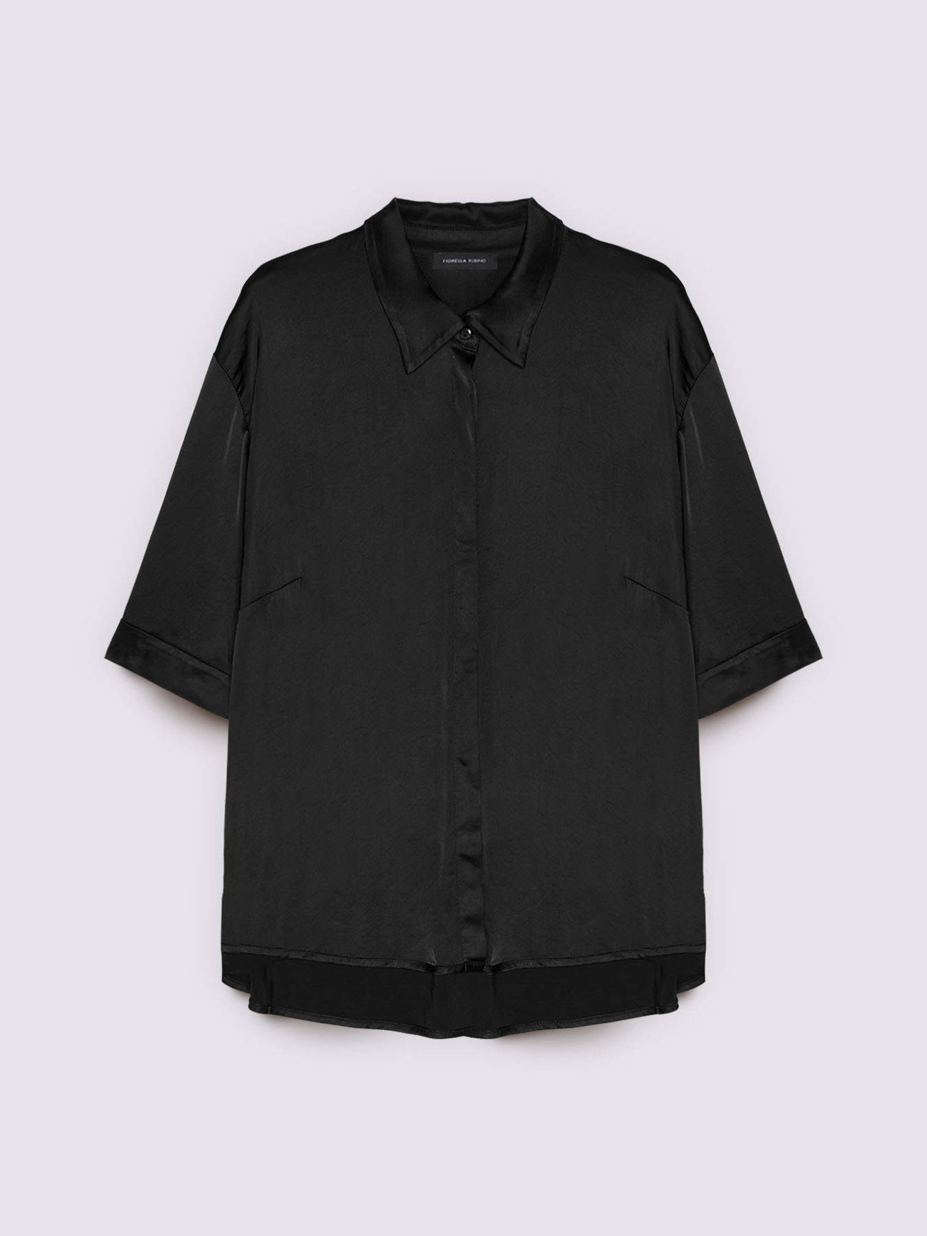 Camicia in raso stretch con maniche a tre quarti image number 4