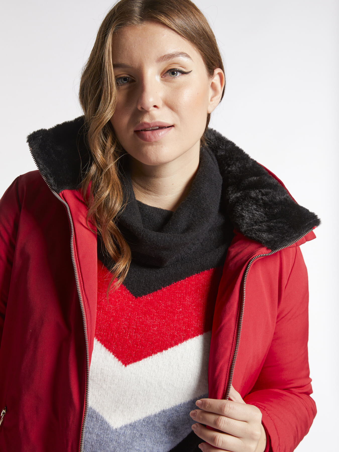 Parka imbottito con cappuccio image number 2