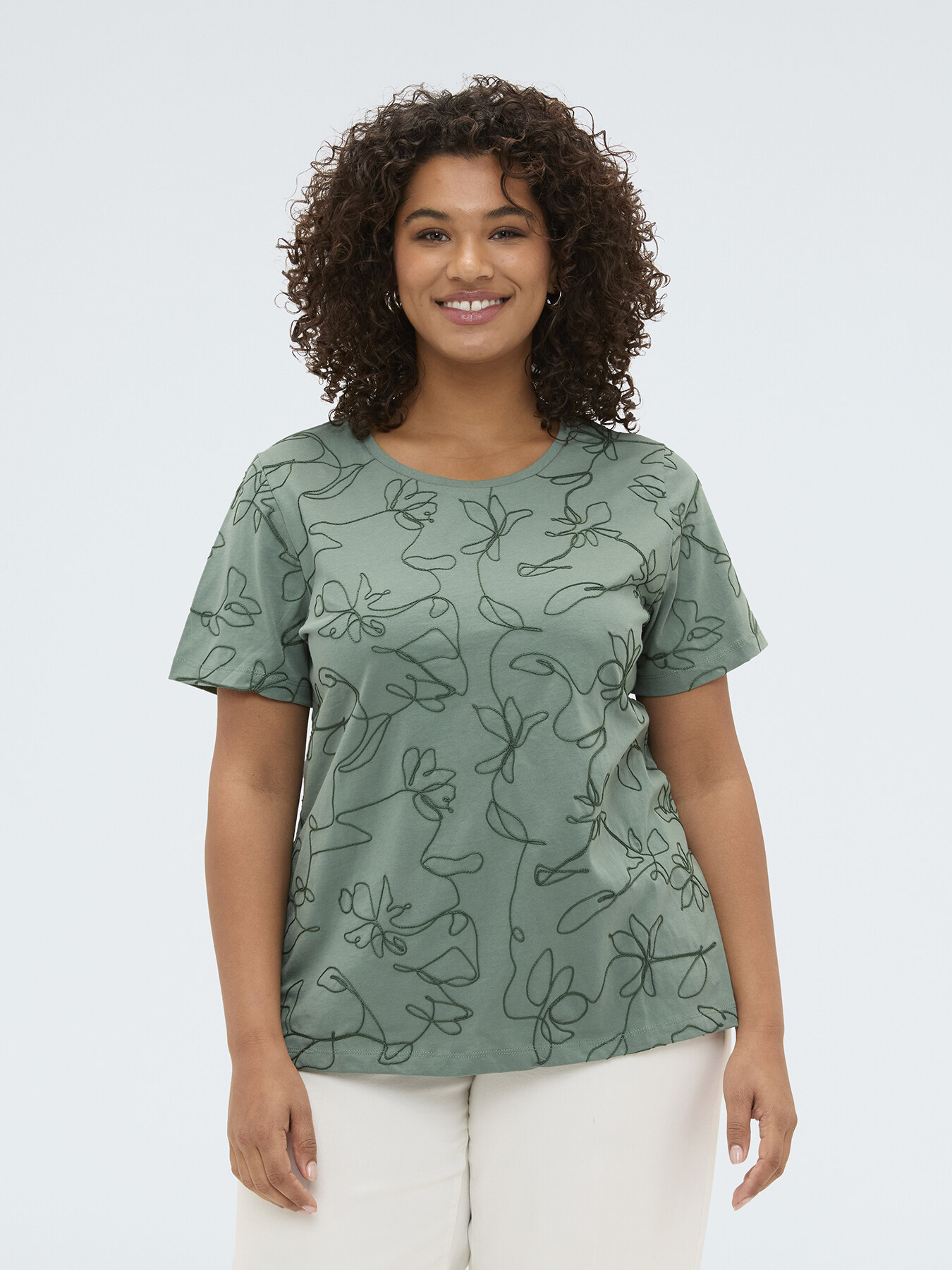 Cotton t-shirt with floral embroidery image number 2
