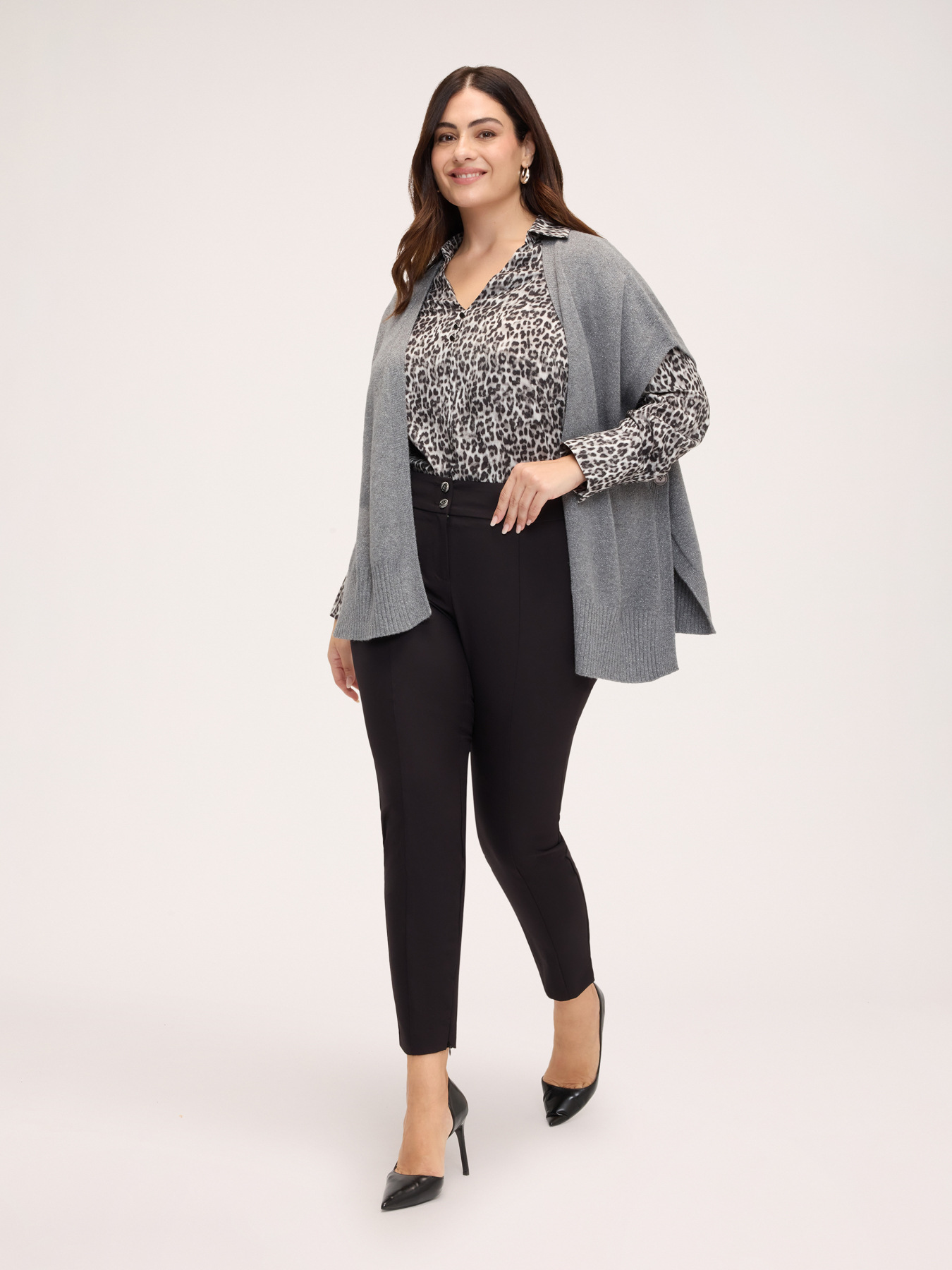Skinny trousers with zip at the hem image number 2