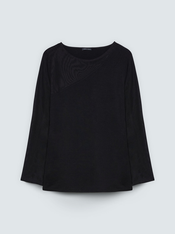 T-shirt with tulle insert