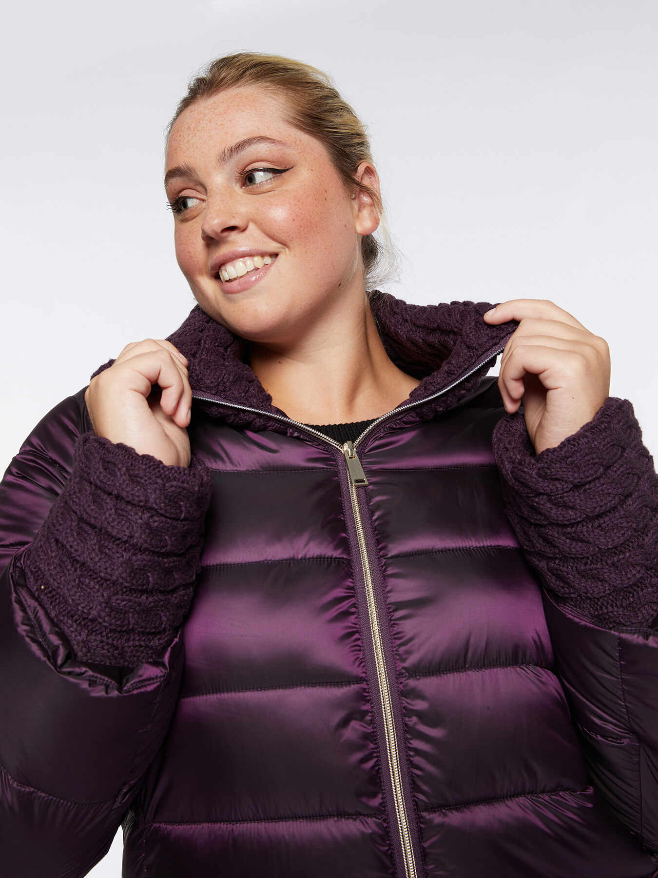 Piumino con bordi in maglia a trecce image number 2