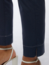 Pantaloni chinos stile utility con impunture bianche image number 3