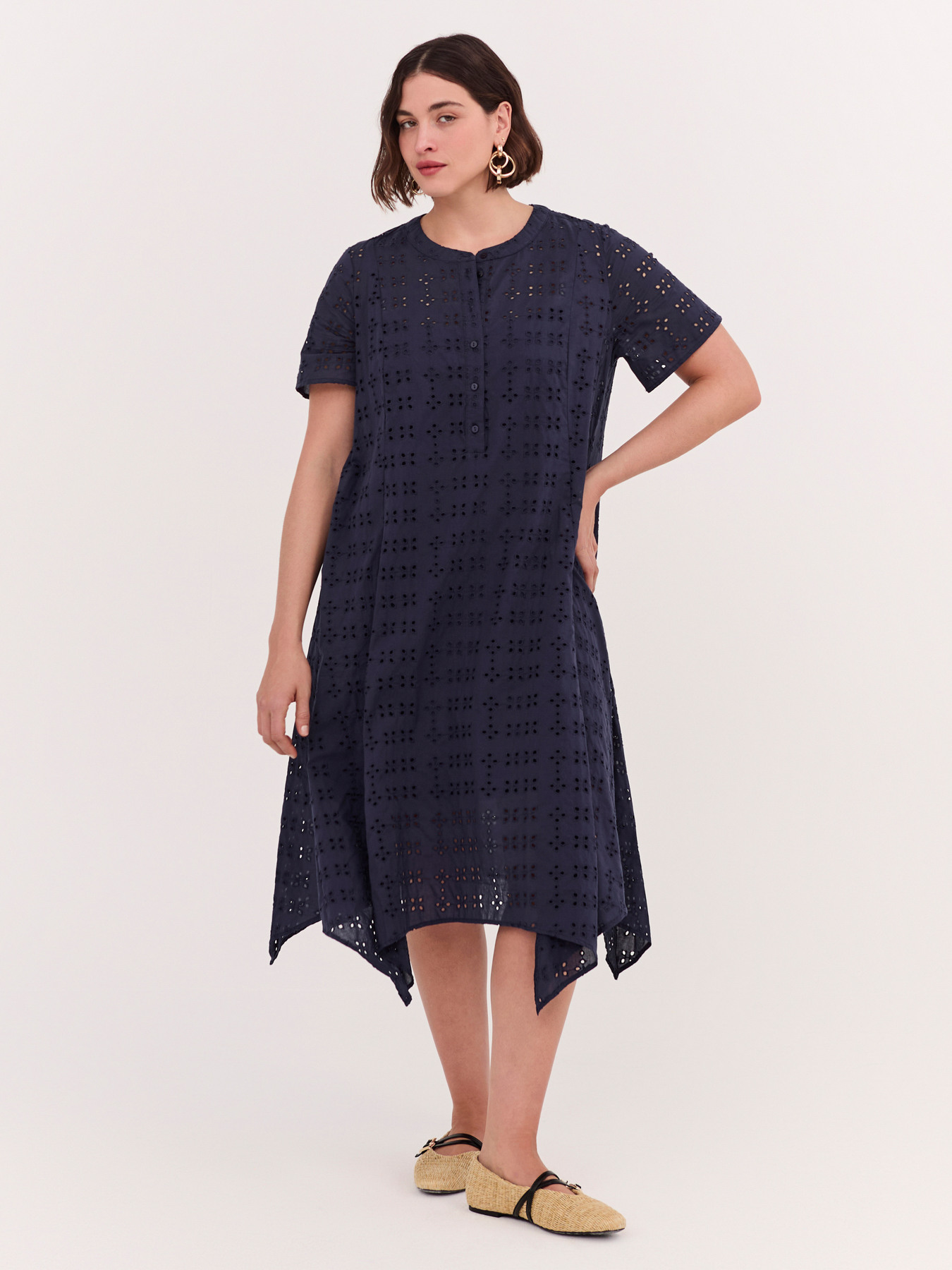 Free dress in sangallo image number 0