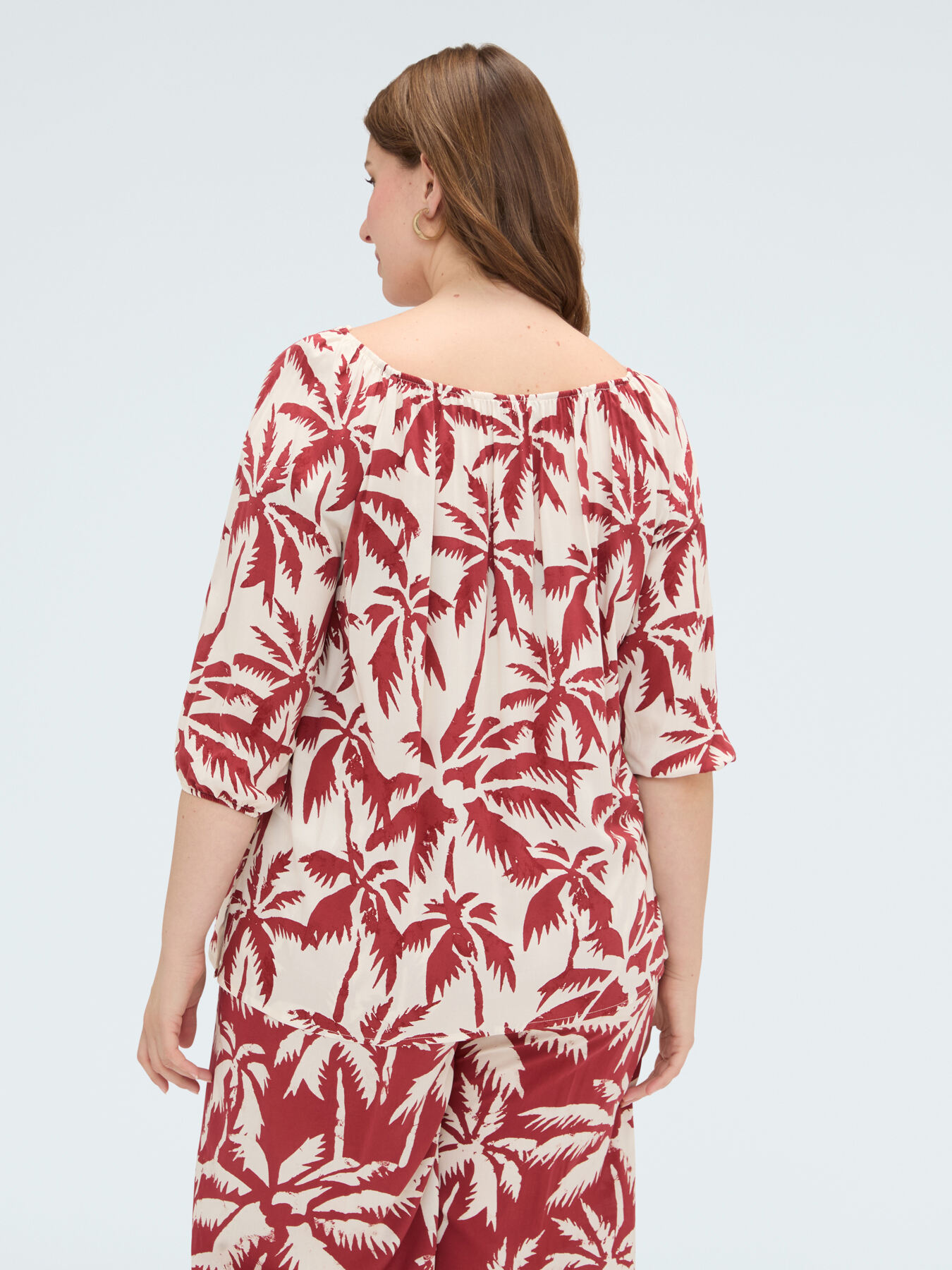 Blouse &eacute;paules d&eacute;nud&eacute;es avec imprim&eacute; image number 2