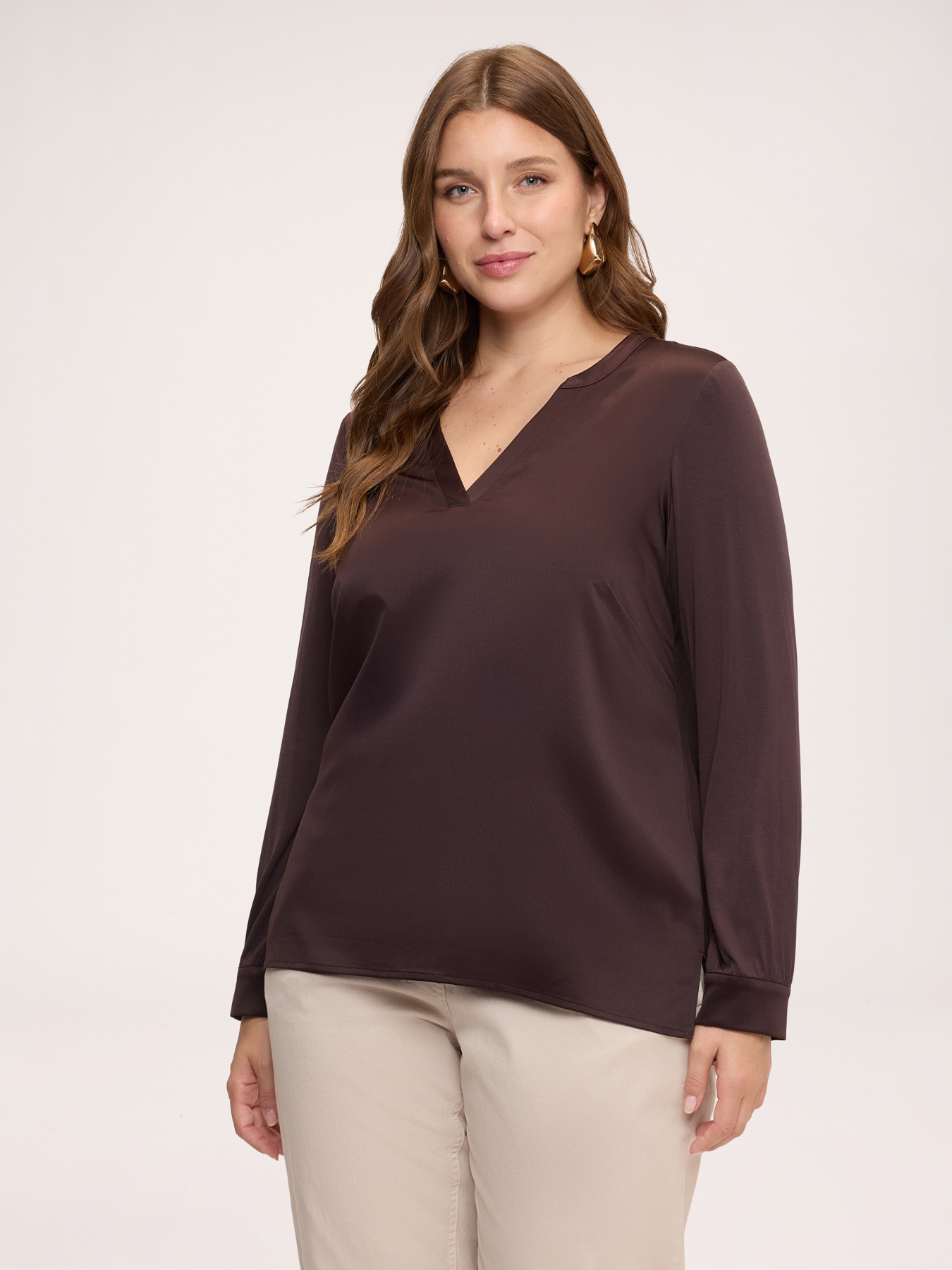Zweifarbiges T-Shirt aus Satin und Jersey image number 0