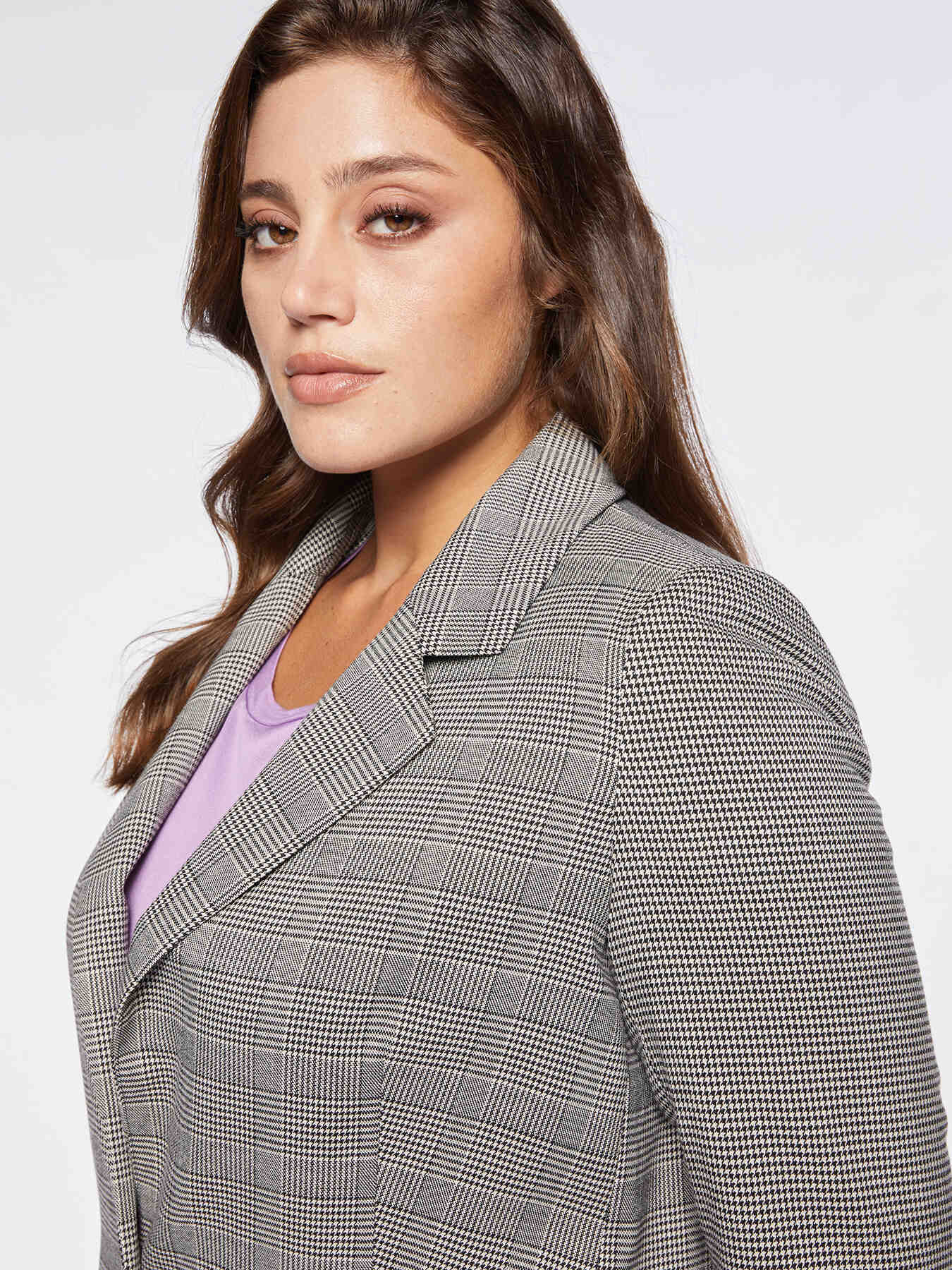 Glen plaid blazer with houndstooth sleeves image number 2