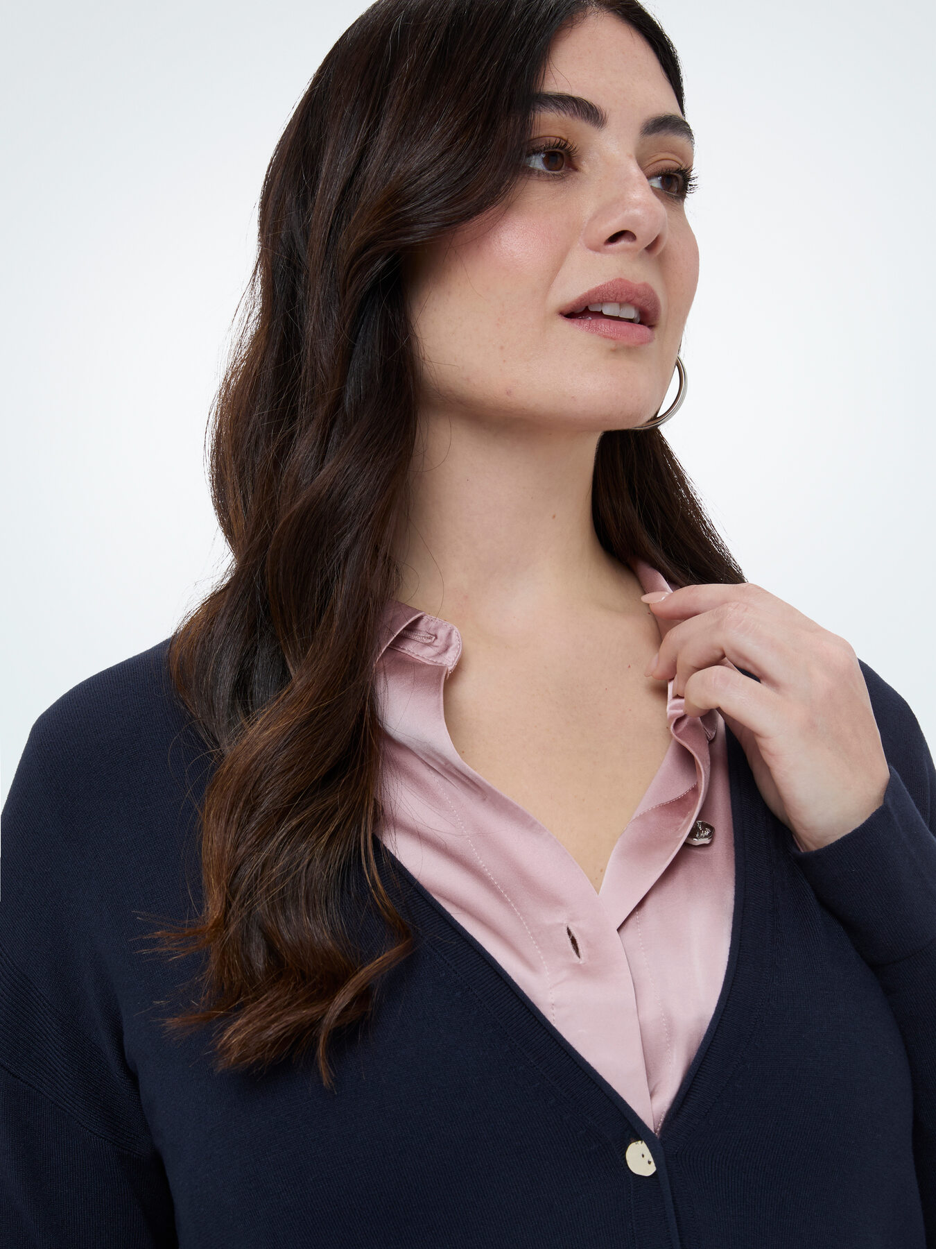 Cardigan scollo a V con bottoni image number 2