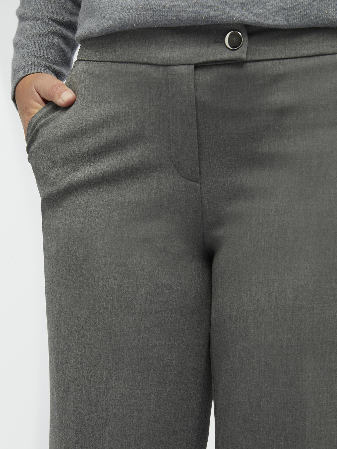 Gerade geschnittene weite Hose image number 3