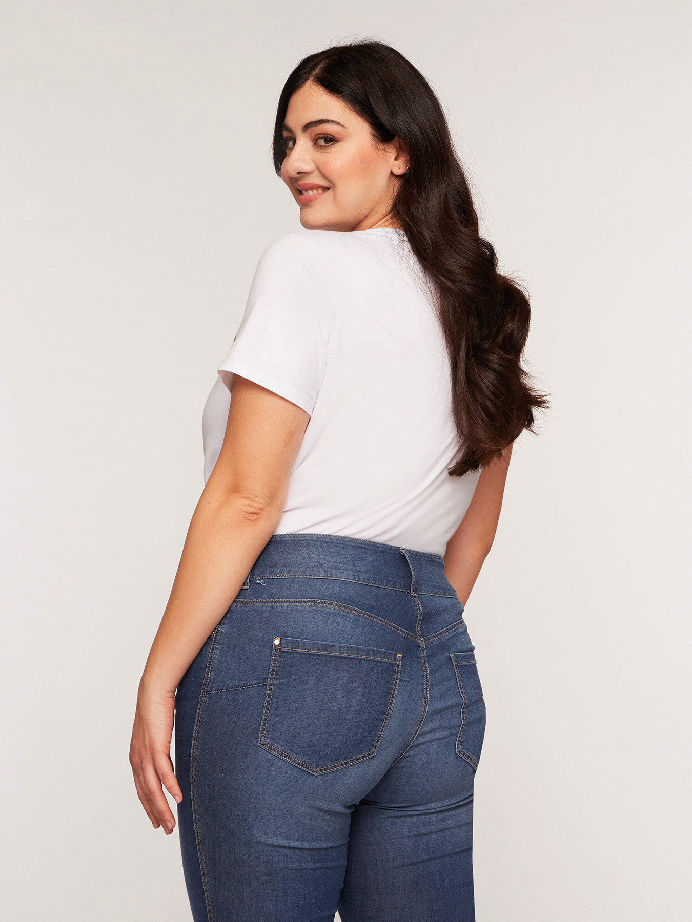 T-shirt avec broderie image number 1