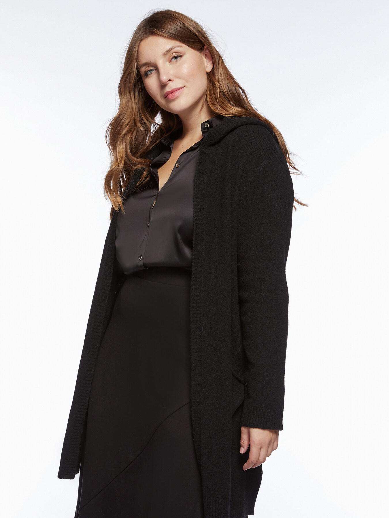 C&aacute;rdigan abierto con capucha image number 0