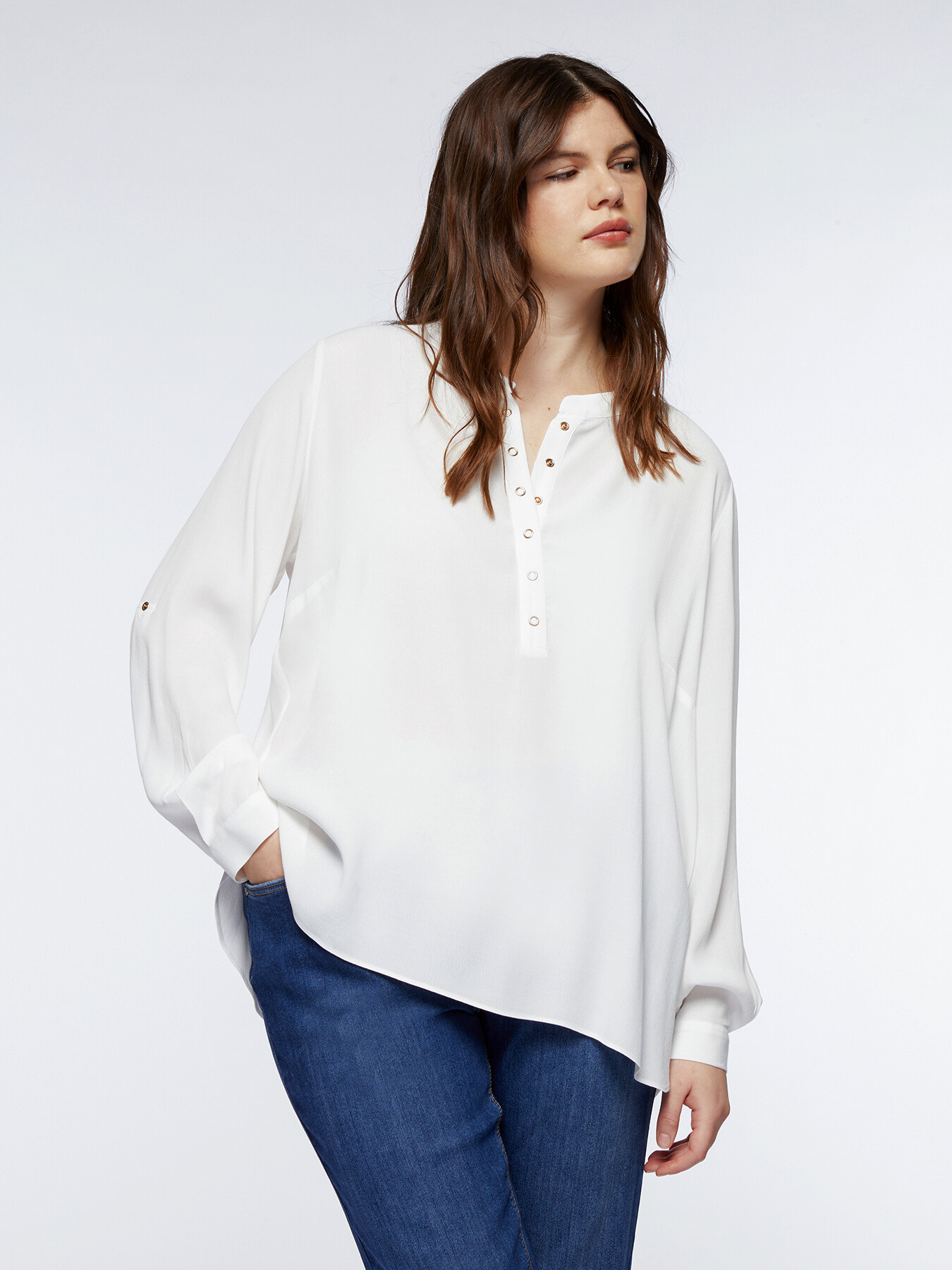 Blusa in viscosa con apertura davanti image number 2