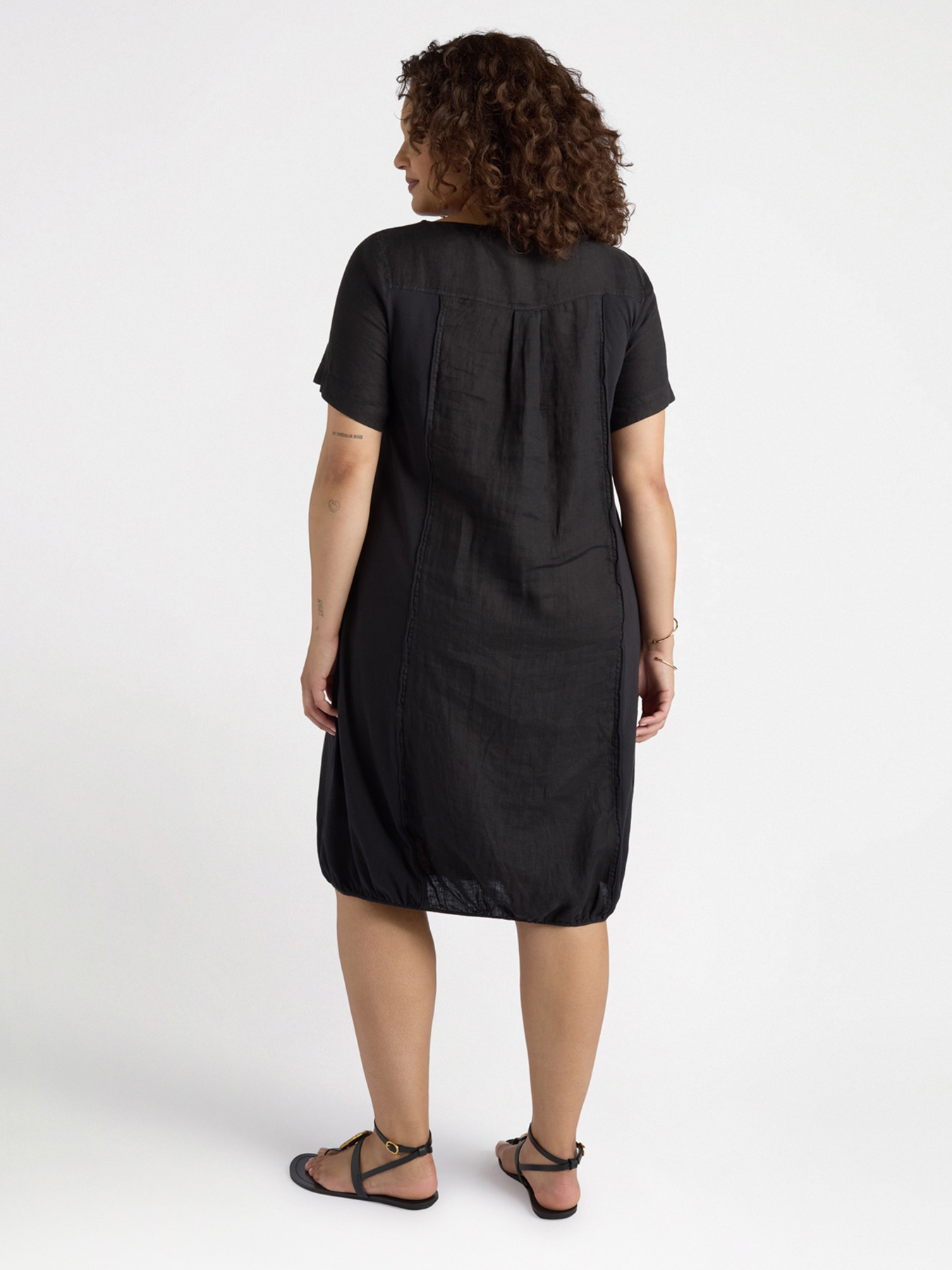 Vestido de lino y tejido de punto image number 1