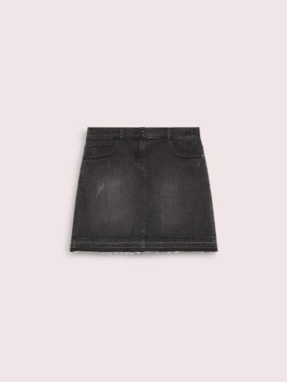Denim mini skirt with frayed details