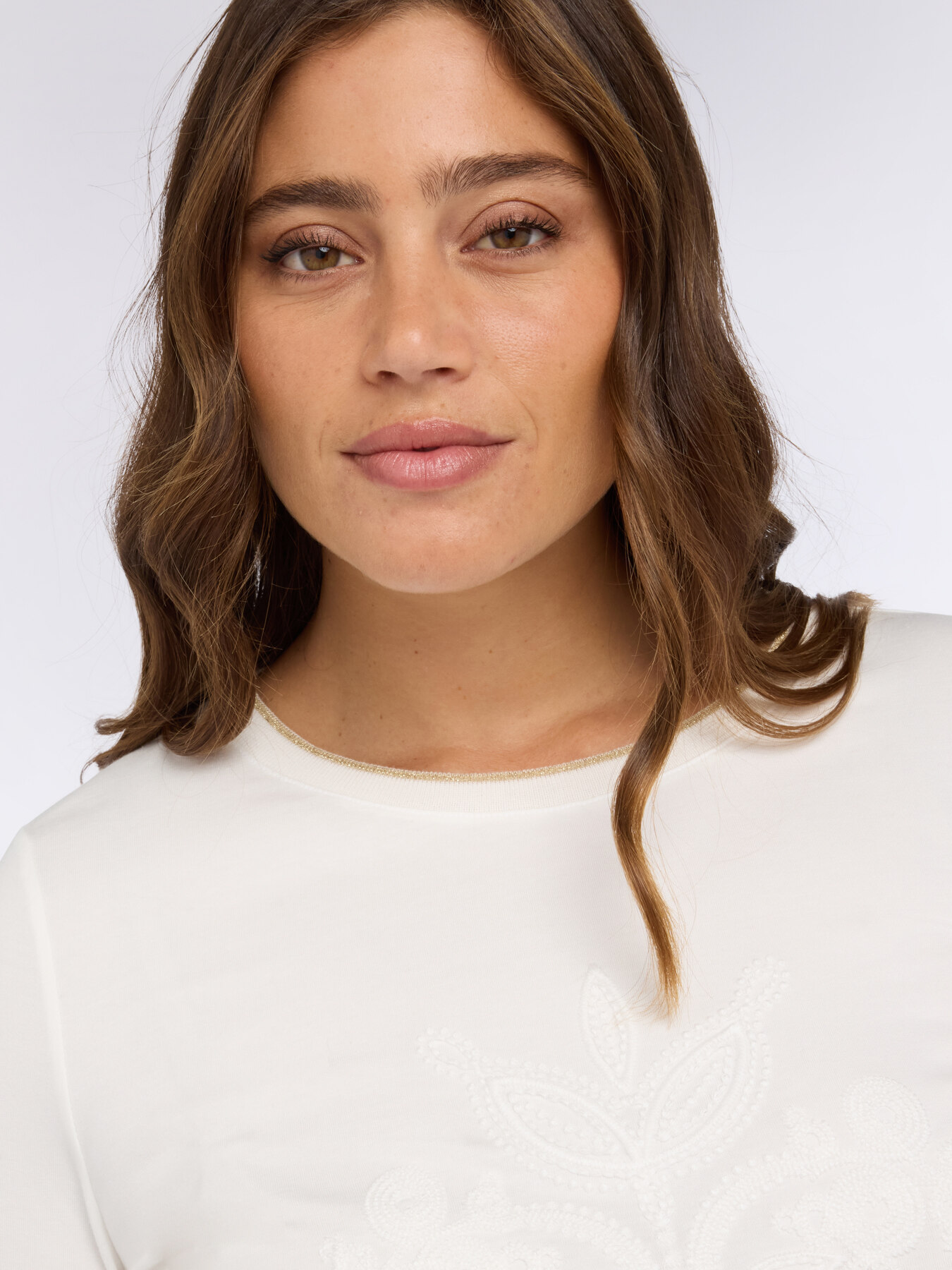 Jersey t-shirt with tone-on-tone embroidery three-quarter sleeves image number 3